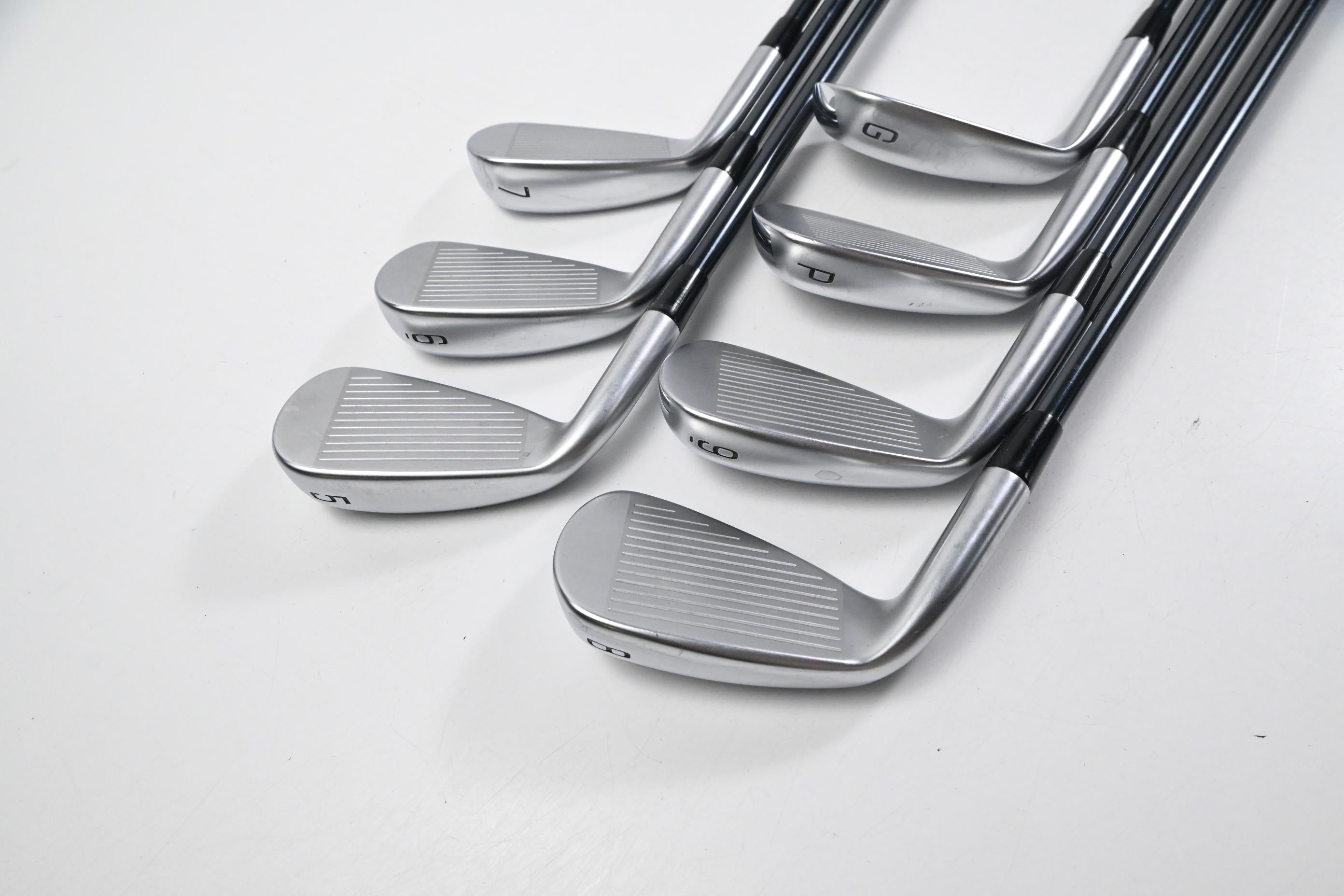 Mizuno JPX 925 Hot Metal Irons / 5-PW+GW / Regular Flex UST Recoil Dart ESX 60