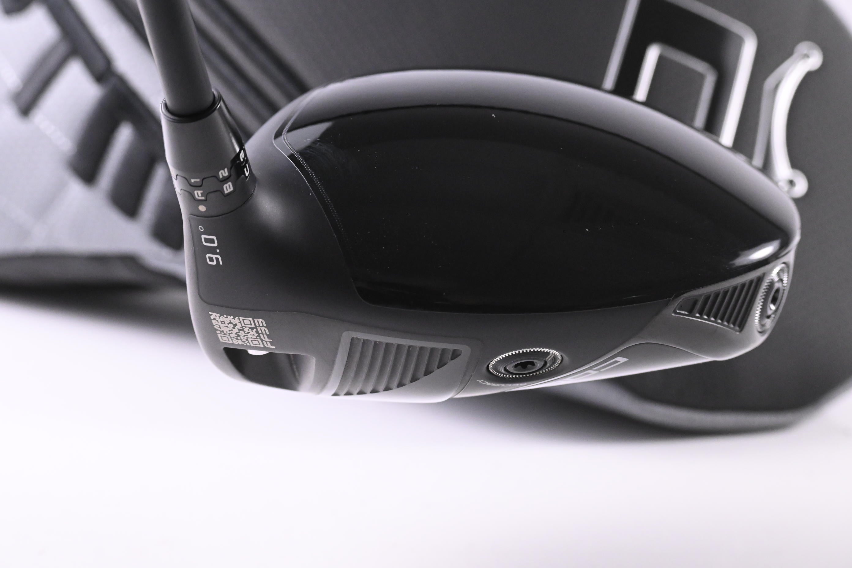 Cobra OPTM LS Driver / 9 Degree / Stiff Flex Kai'li Dark Waves White 60 Shaft