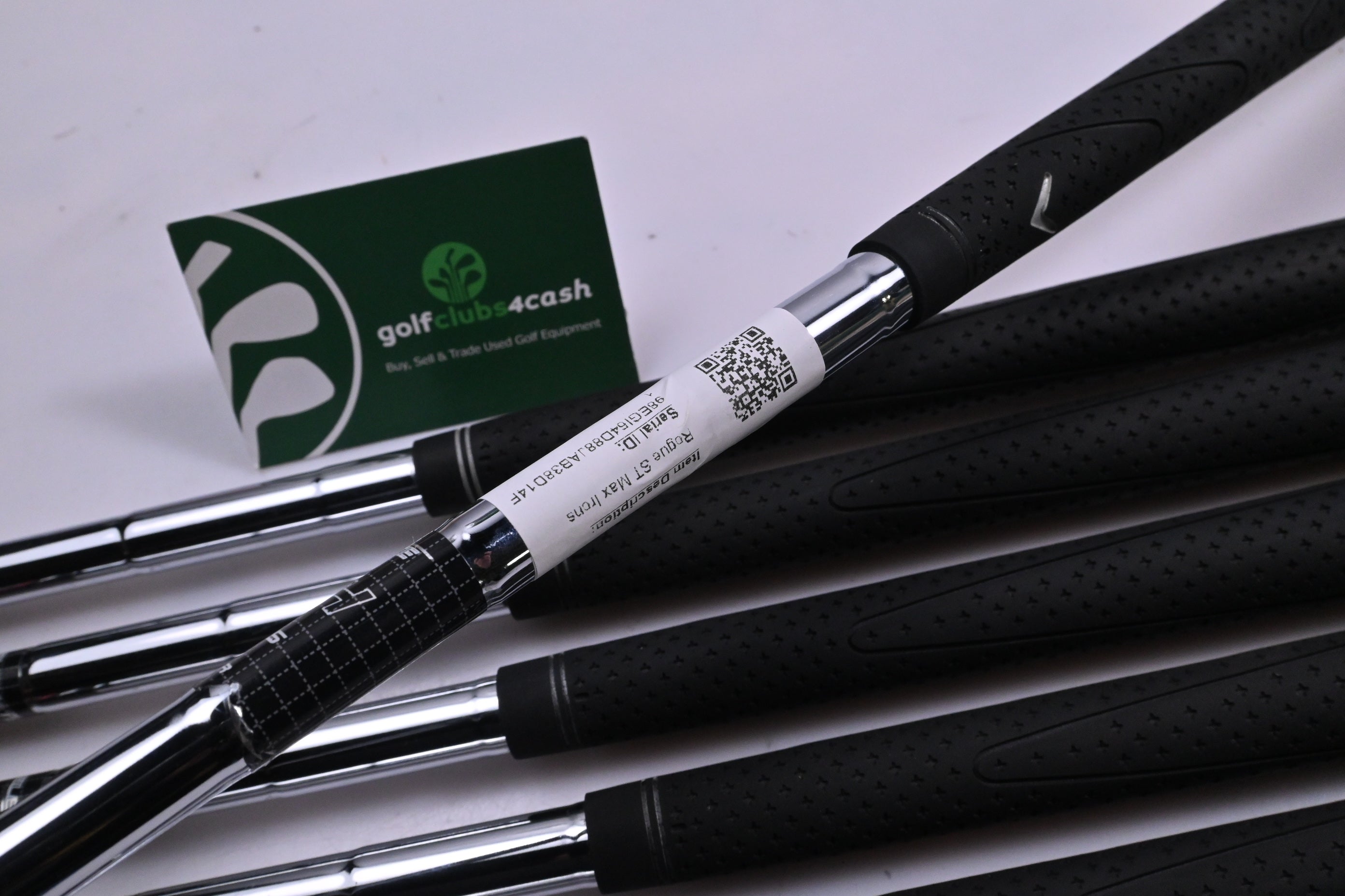 Callaway Rogue ST Max Irons / 5-PW+SW / Regular Flex Elevate MPH 85 Shafts