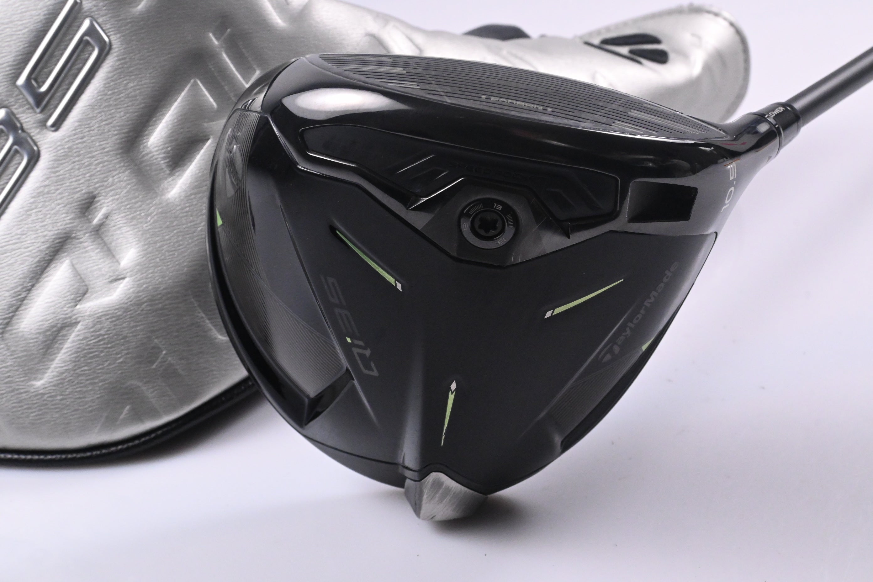 Taylormade Qi35 Driver / 10.5 Degree / X-Flex HZRDUS Black Gen 5 60 Shaft