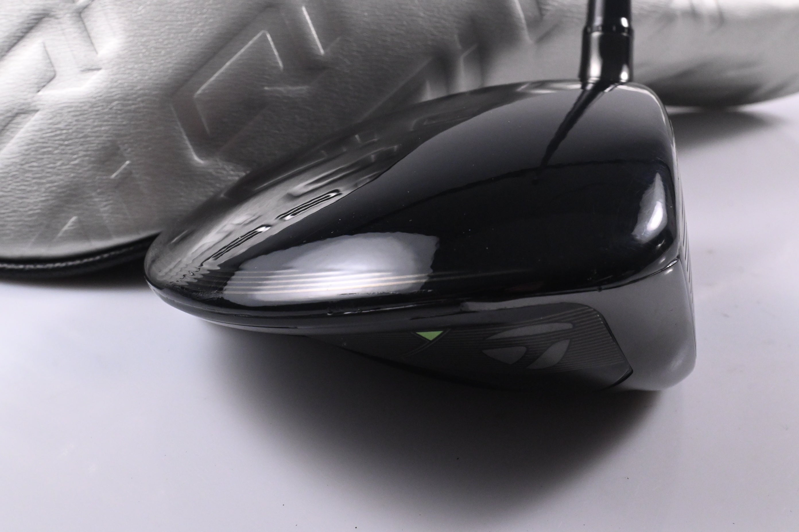 Taylormade Qi35 Driver / 10.5 Degree / X-Flex HZRDUS Black Gen 5 60 Shaft