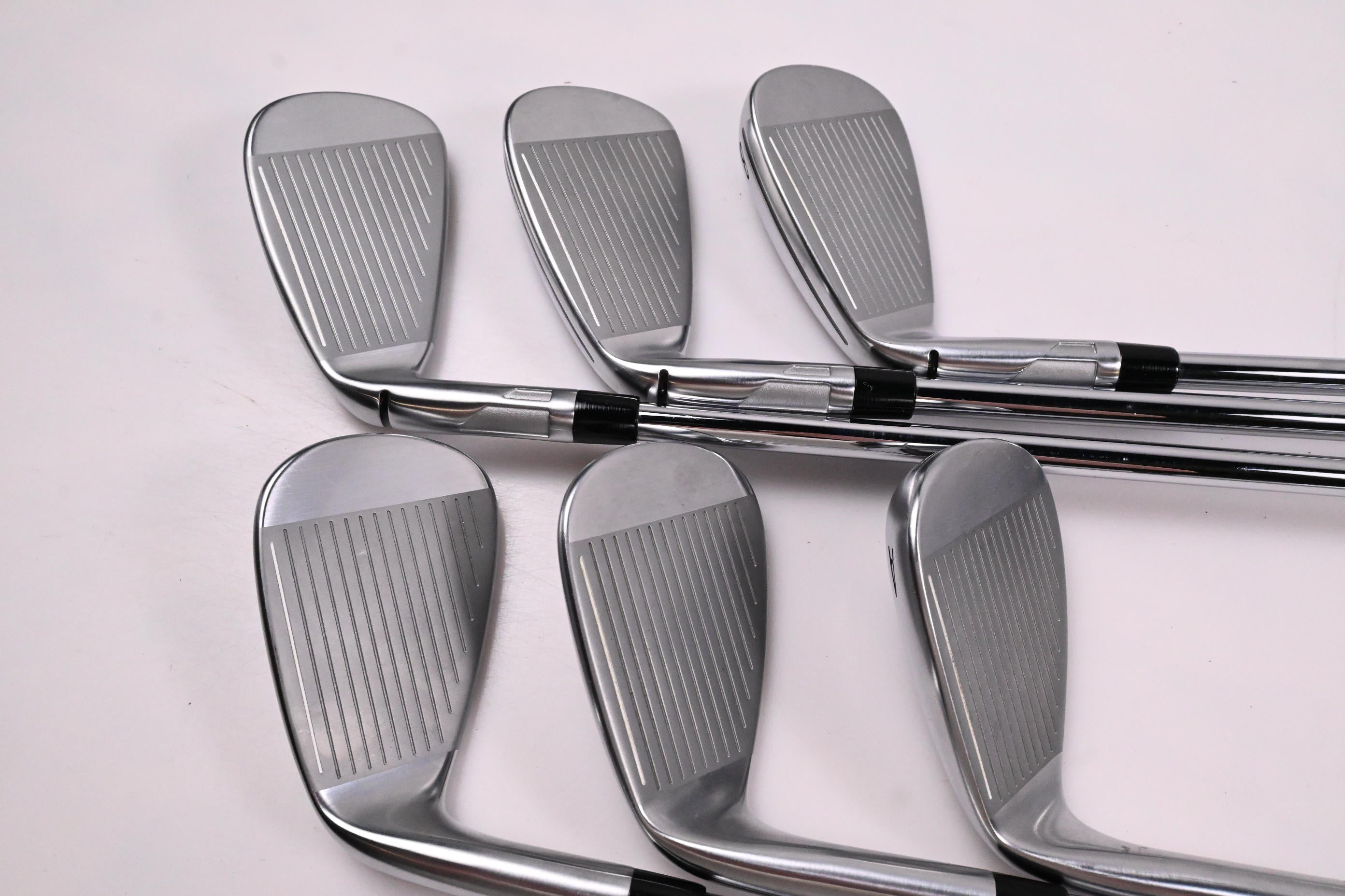 Taylormade Qi Max Irons / 6-PW+AW / Regular Flex N.S.Pro 750GH Neo Shafts