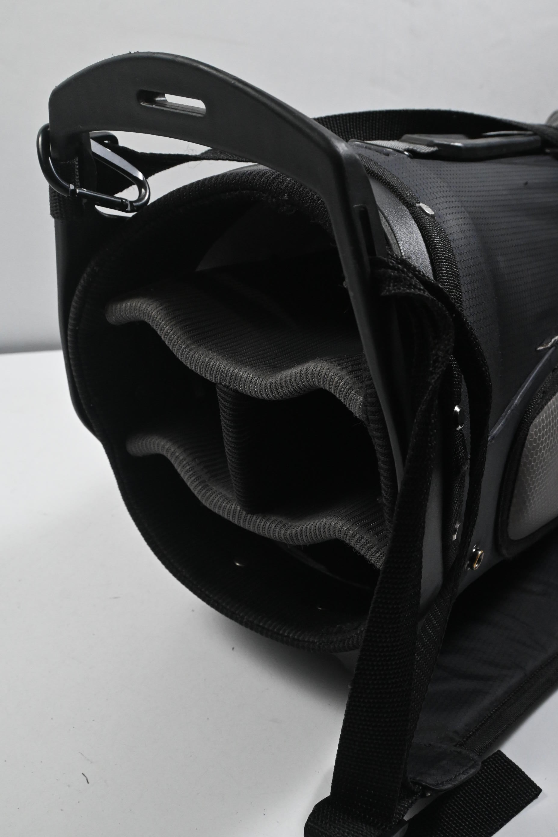 Callaway Hyper Dry C Stand Bag / 4-Way Divider / Black, Grey