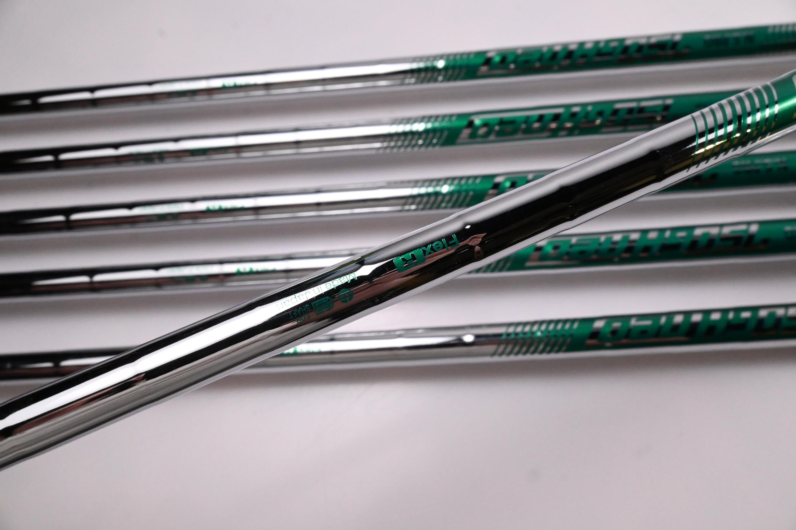 Taylormade Qi Max Irons / 6-PW+AW / Regular Flex N.S.Pro 750GH Neo Shafts