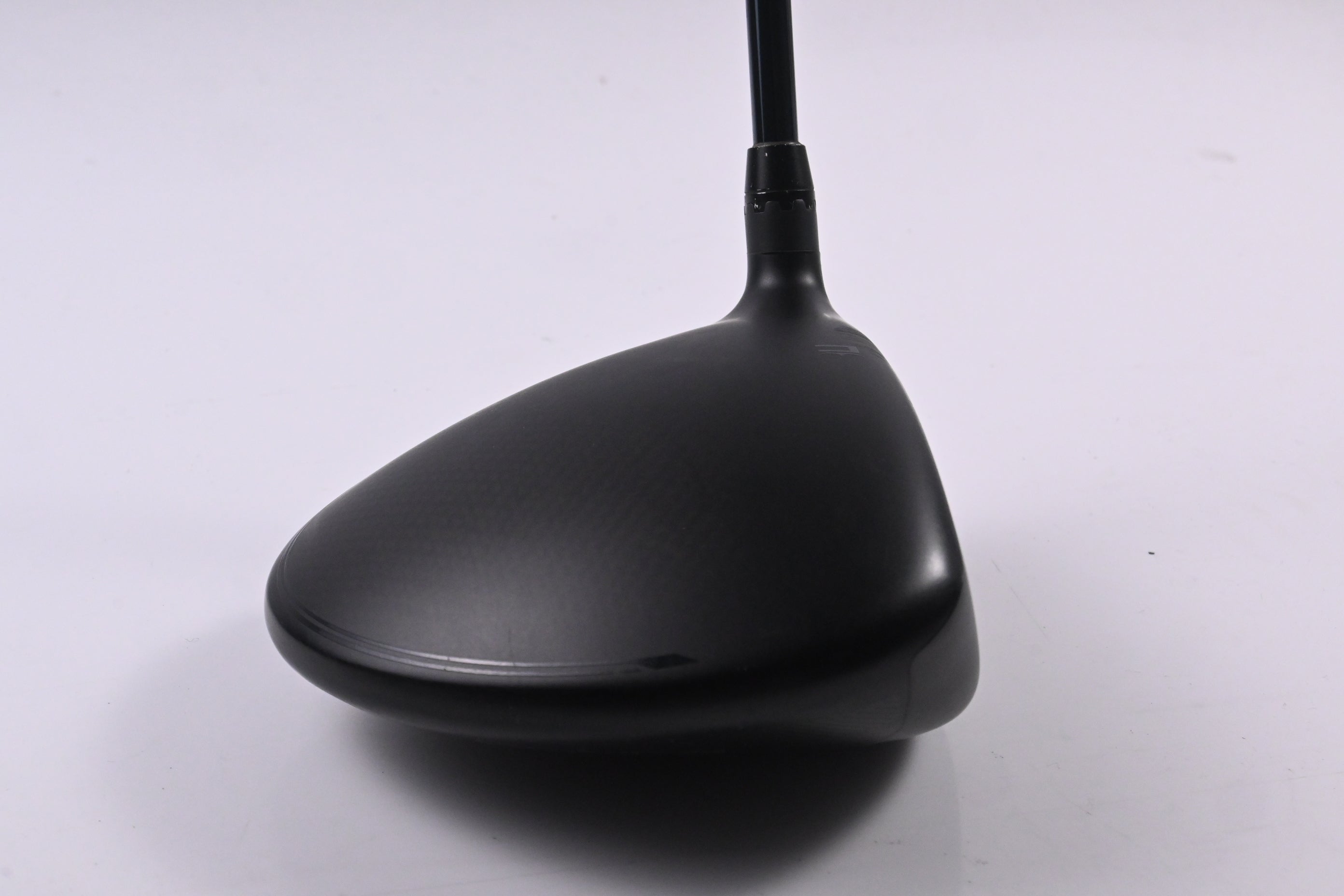 Cobra Darkspeed Max Driver / 10.5 Degree / Regular Flex UST Mamiya LIN-Q 5 Shaft