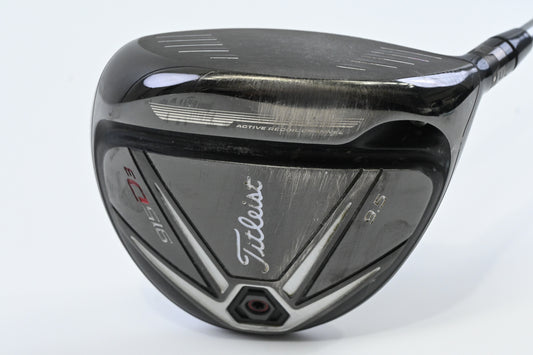 Titleist 915 D3 Driver / 9.5 Degree / X-Flex Fujikura Fujikura Rombax Shaft