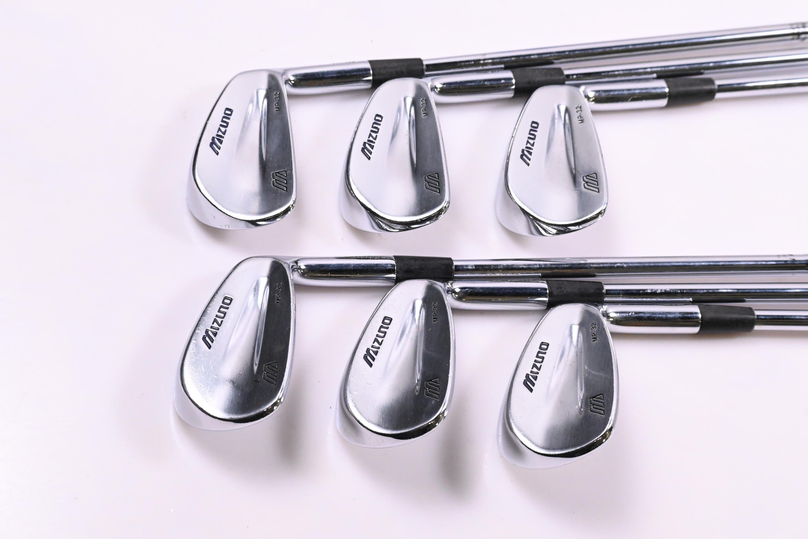 Mizuno MP-32 Irons / 5-PW / Stiff Flex Dynamic Gold S300 Shafts