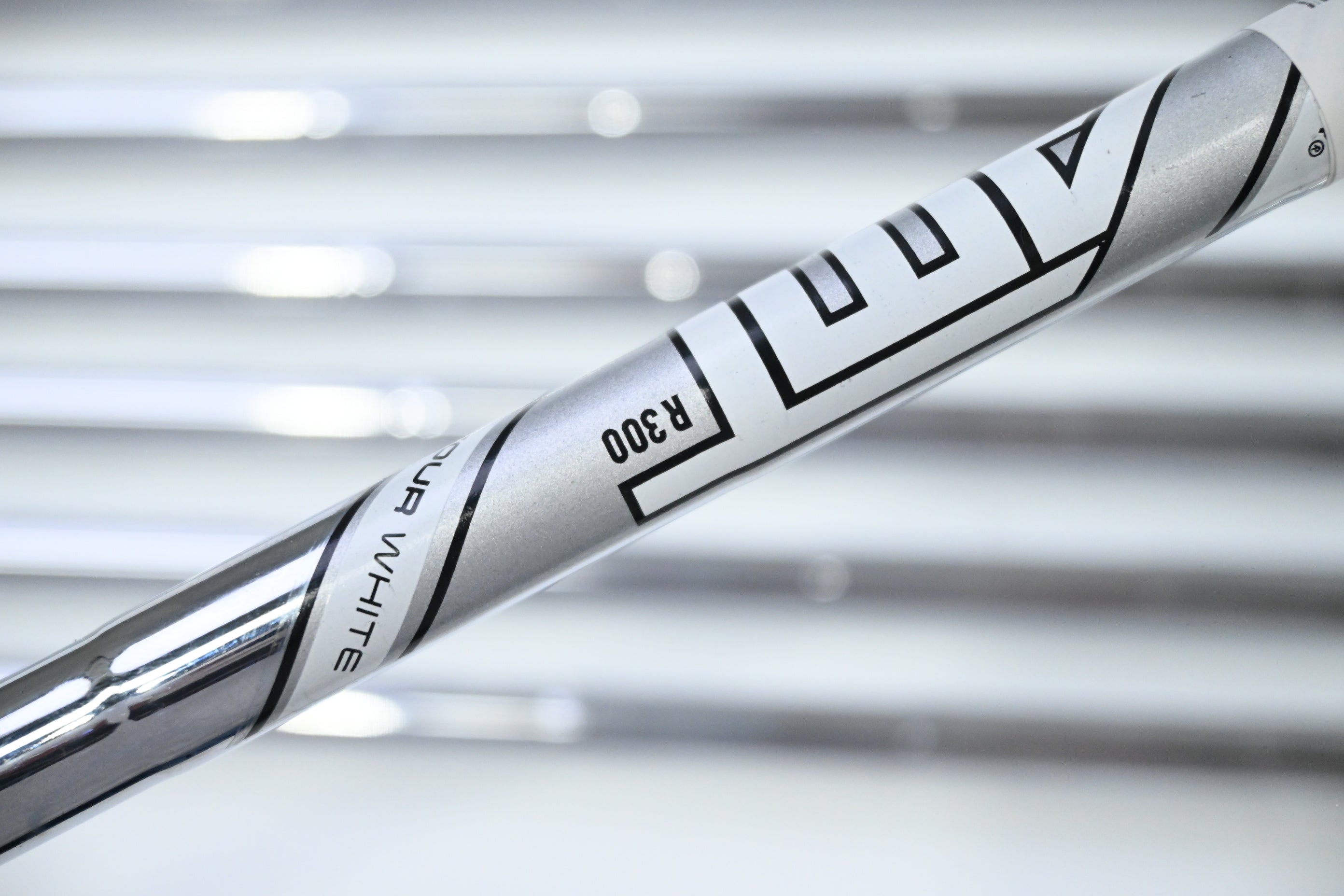 Titleist T250 2025 Irons / 5-PW+48° / Regular Flex AMT White R300 Shafts