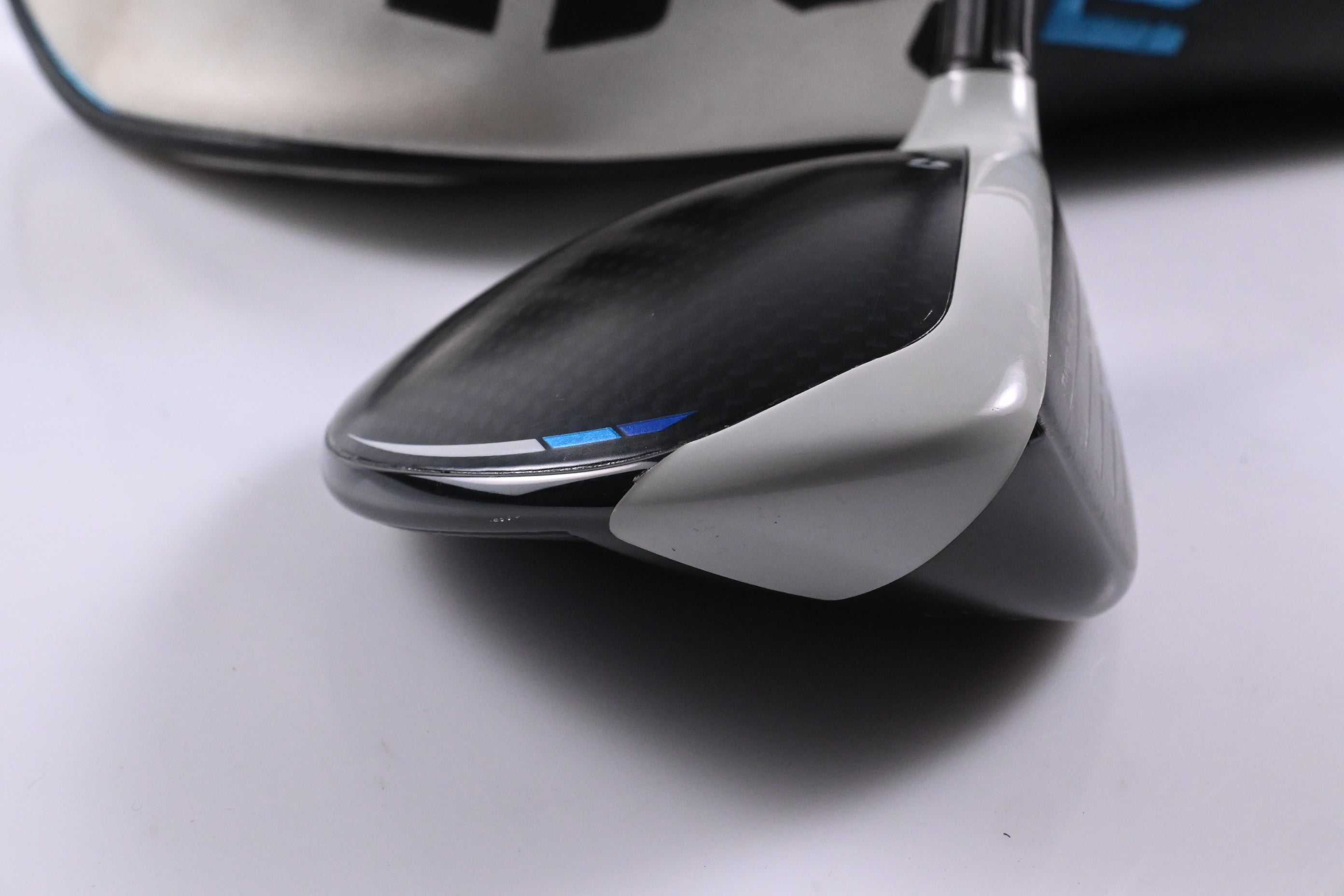 Taylormade SIM2 Max #5 Wood / 18 Degree / Regular Flex Ventus Blue 5 Shaft