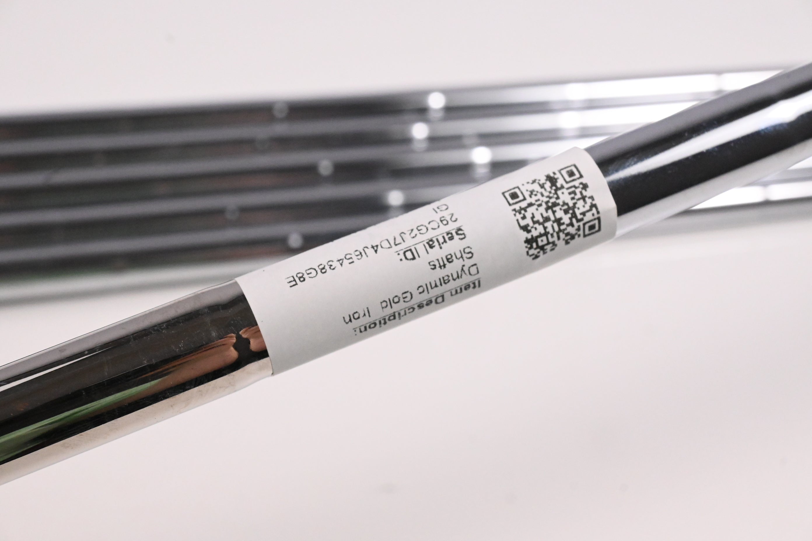 Dynamic Gold S300 Iron Shafts / Stiff Flex / Set of 6 / .355" Taper Tips