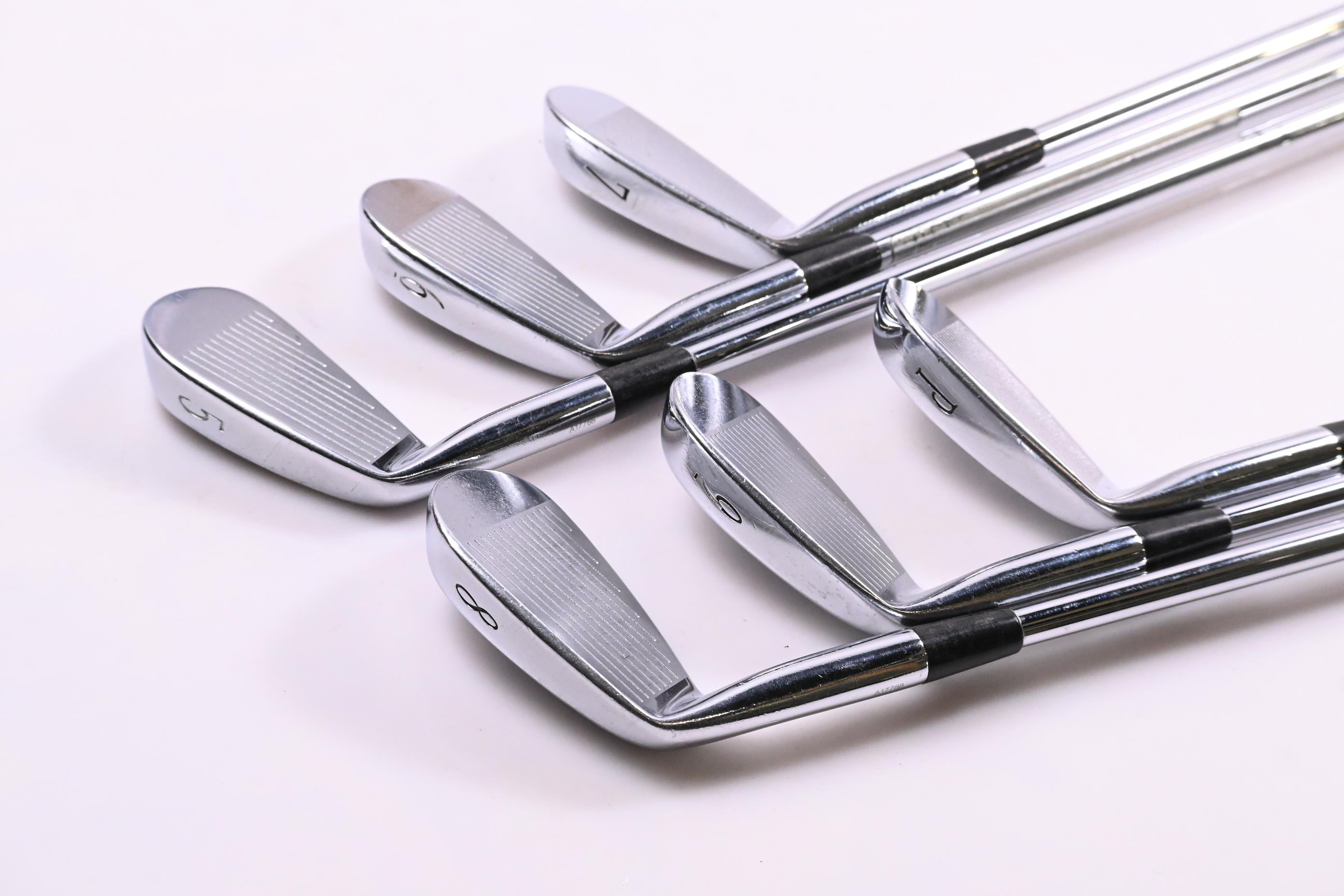 Mizuno MP-32 Irons / 5-PW / Stiff Flex Dynamic Gold S300 Shafts
