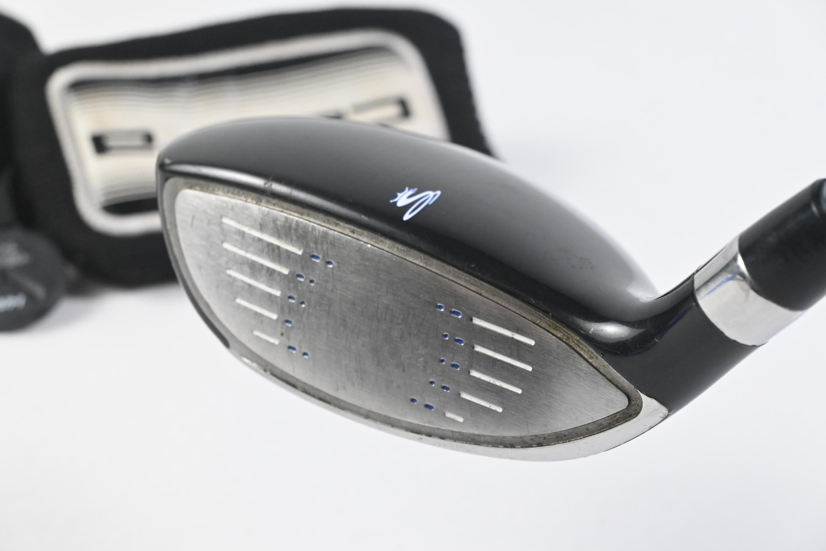 Cobra Max #4 Hybrid / 22 Degree / Senior Flex Matrix Ozik MFS White Tie X4 56