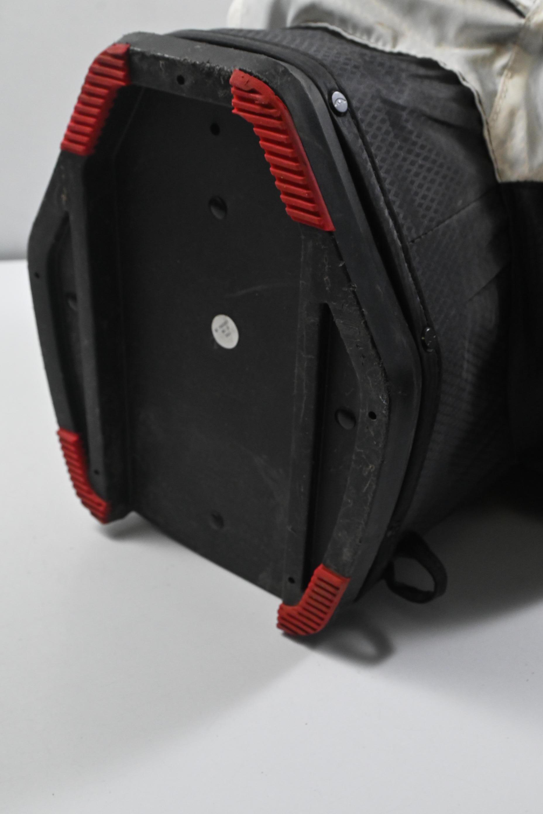 Sun Mountain Eco Lite Cart Bag / 14-Way Divider / Black, White & Red