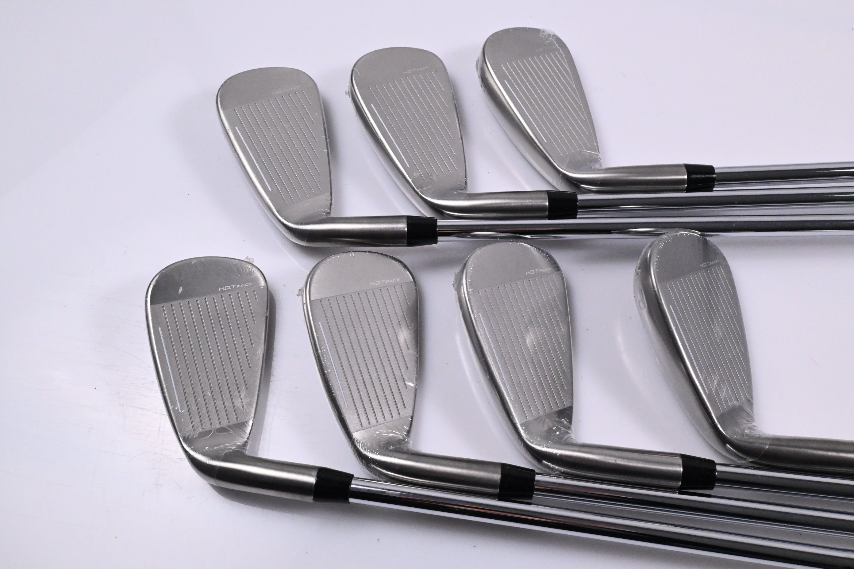 Cobra DS-Adapt Irons / 4-PW / Regular Flex KBS Tour Lite Shafts