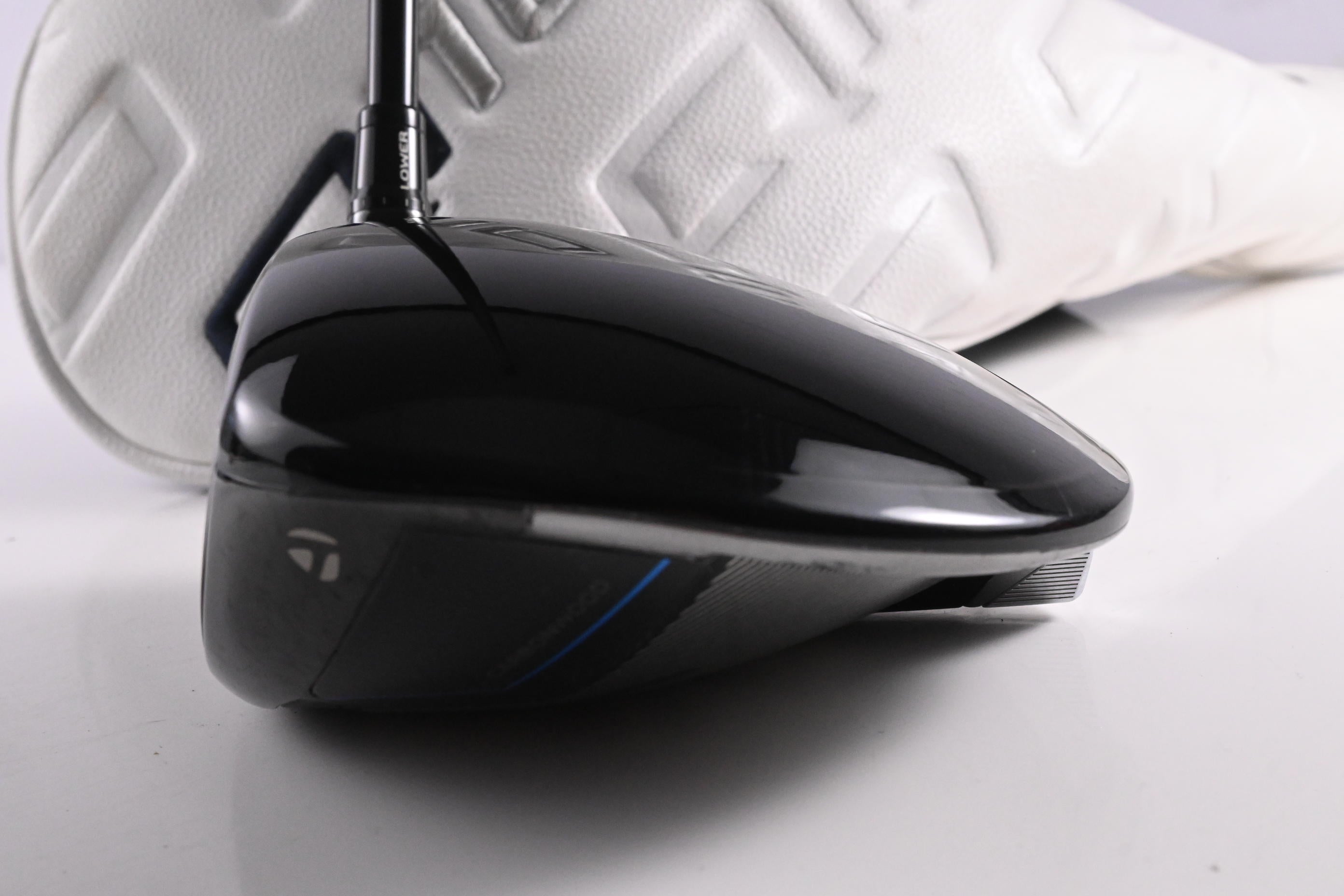 Left hand Taylormade Qi10 Max Driver / 10.5 Degree / Regular Flex Kai'li Red 60