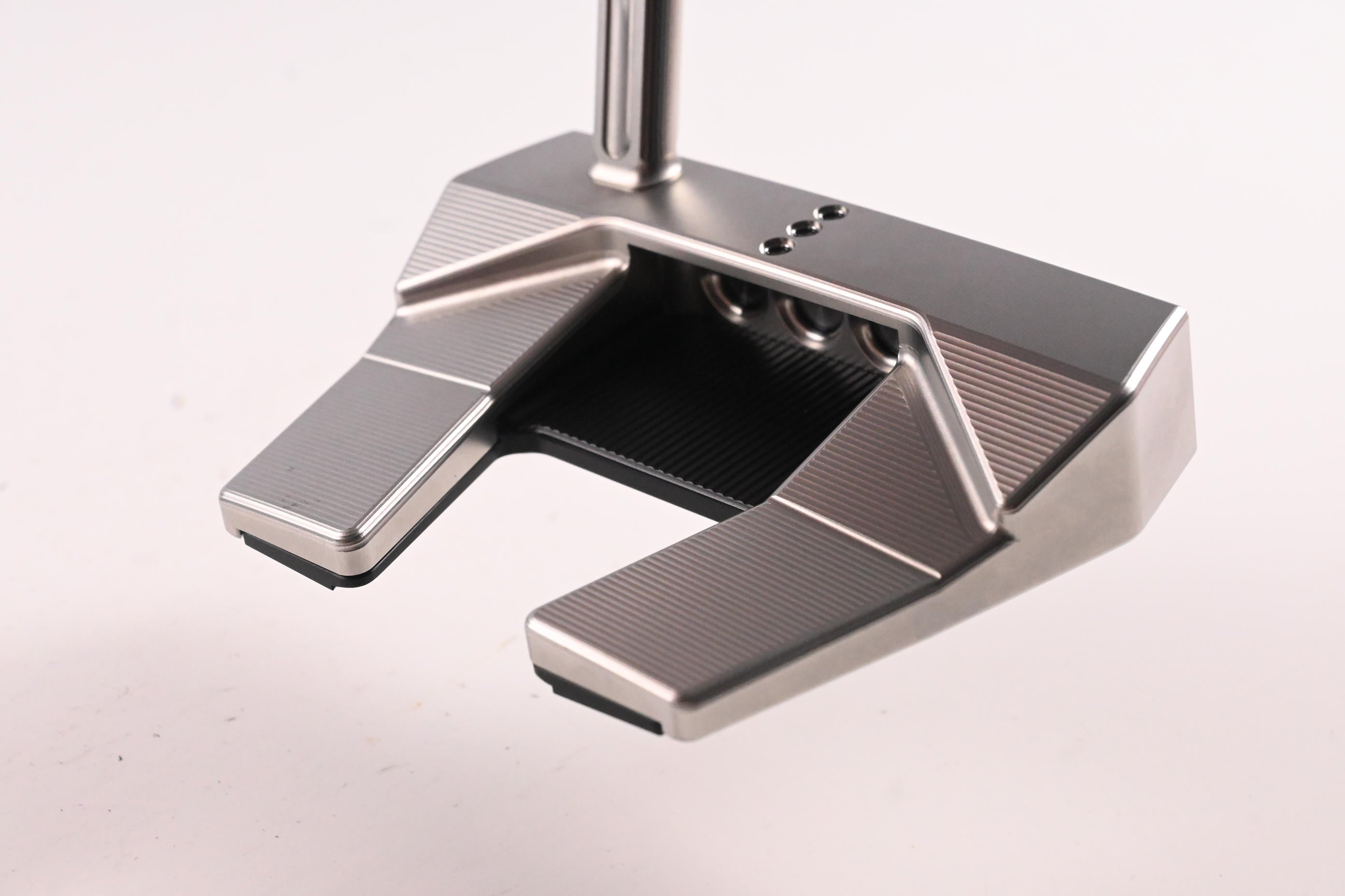 Scotty Cameron 2024 Phantom 5.5 Putter / 34 Inch