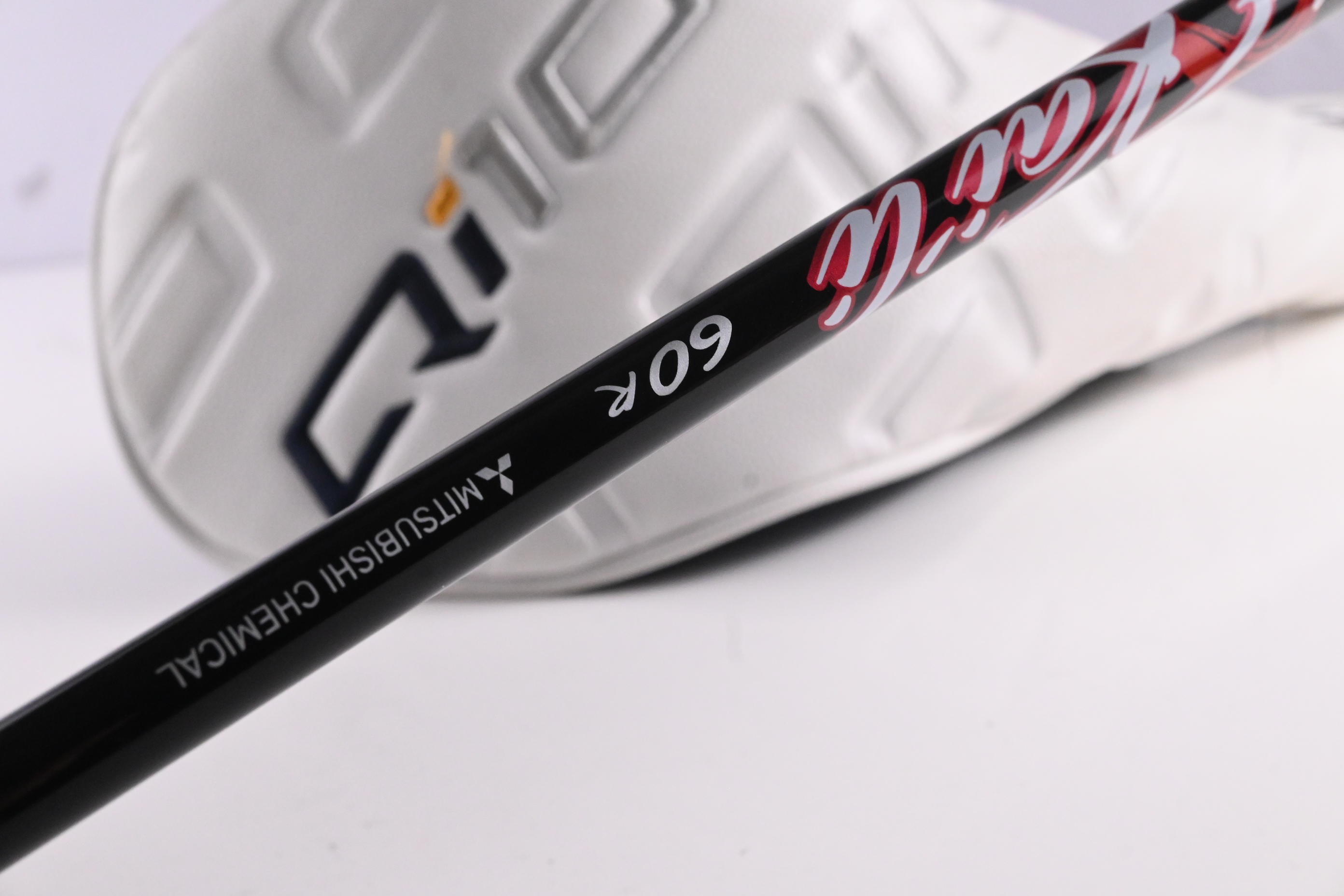 Left hand Taylormade Qi10 Max Driver / 10.5 Degree / Regular Flex Kai'li Red 60