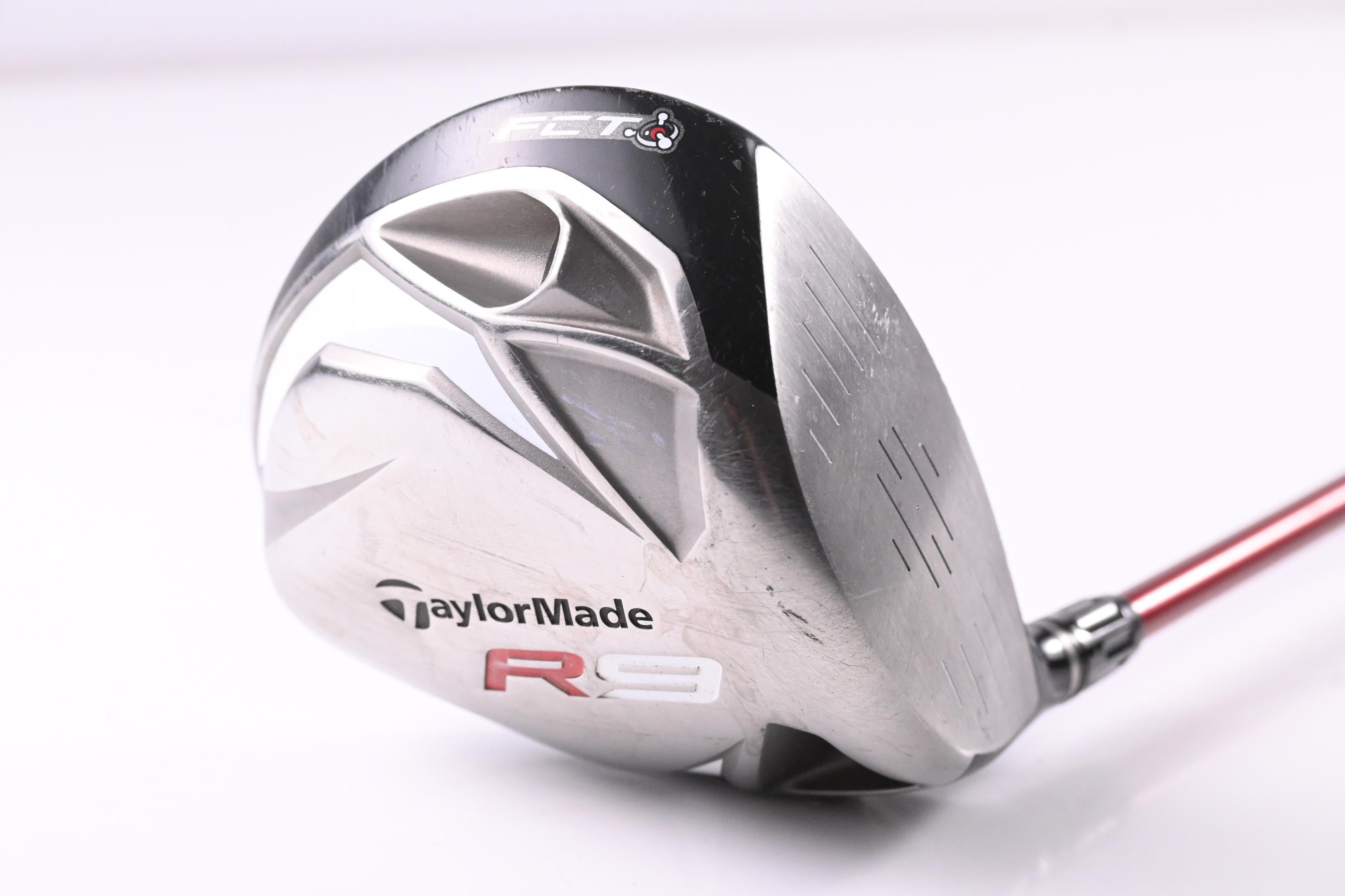 Taylormade R9 Driver / 10.5 Degree / Regular Flex Fujikura Motore X 65 Shaft