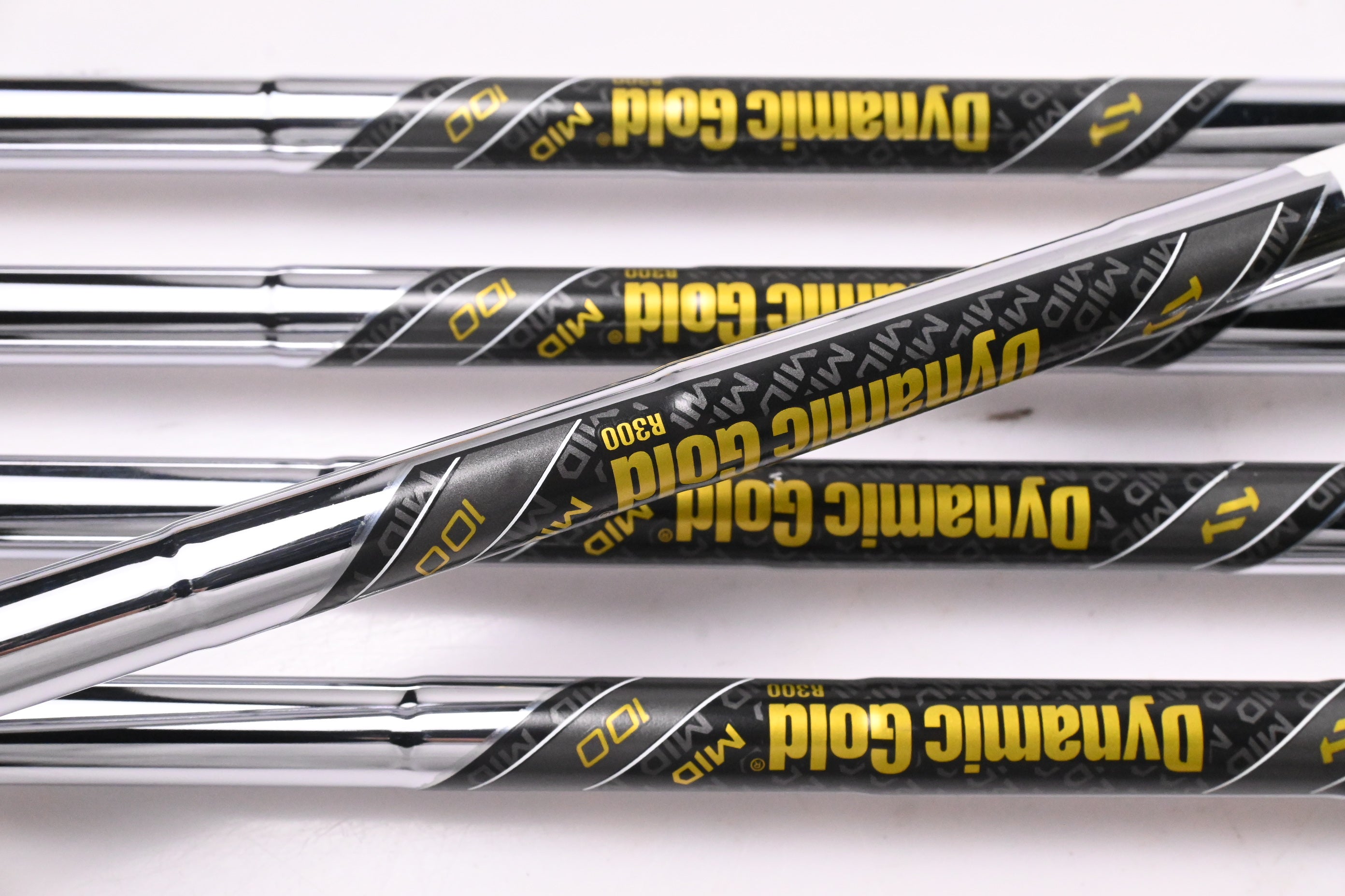 Callaway Apex Ai200 Irons / 7-PW+GW / Regular Flex Dynamic Gold Mid 100 R300