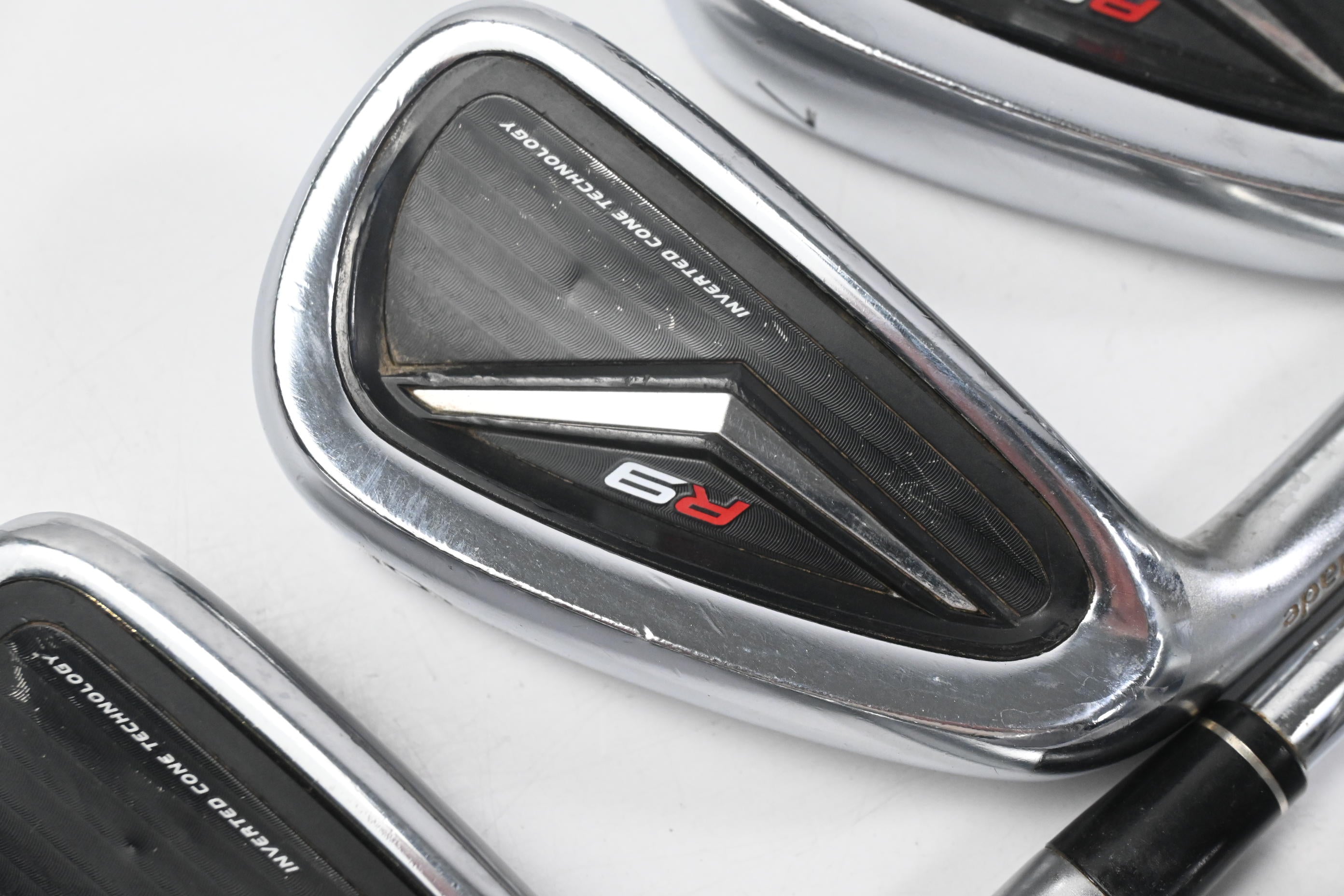 Left Hand Taylormade R9 Irons / 5-PW+SW / Regular Flex KBS 90 Steel Shafts
