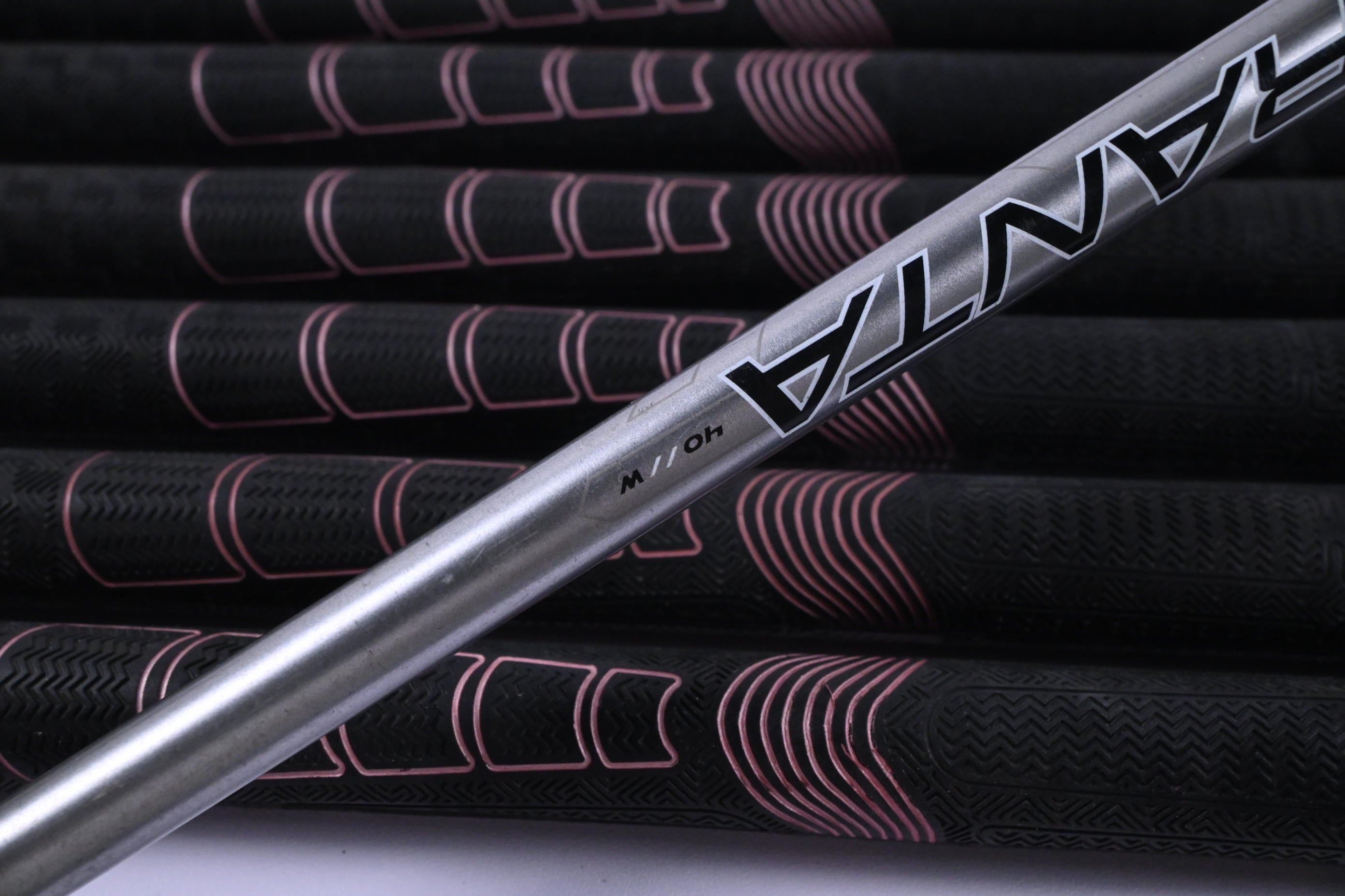 Ladies Callaway Rogue Irons / 5-PW+GW / Ladies Flex Aldila Quaranta 40 Shafts