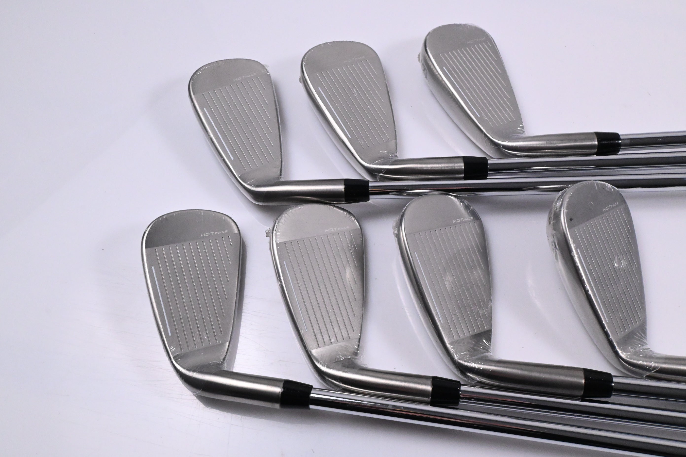 Cobra DS-Adapt Irons / 4-PW / Regular Flex KBS Tour Lite Shafts