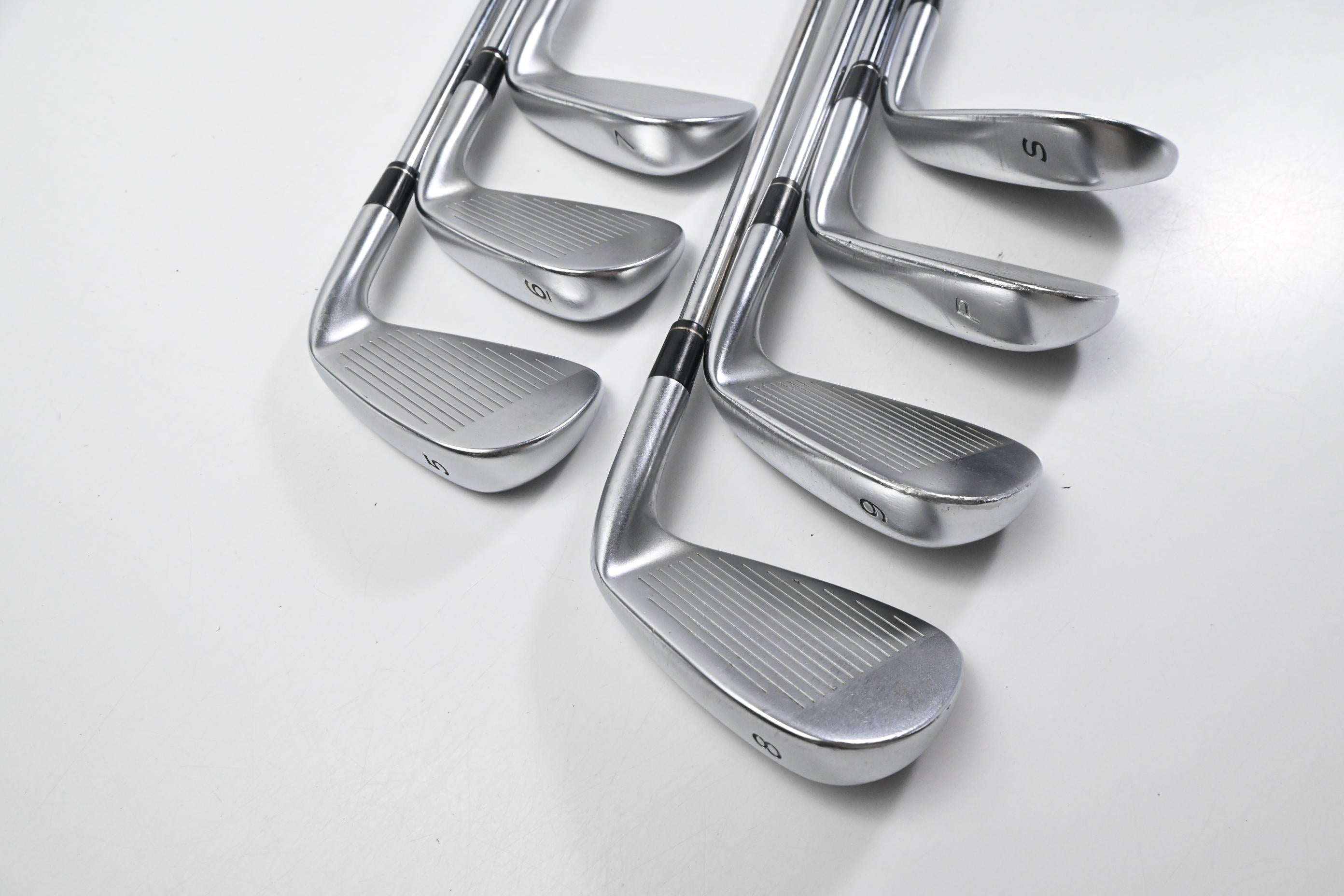 Left Hand Taylormade R9 Irons / 5-PW+SW / Regular Flex KBS 90 Steel Shafts