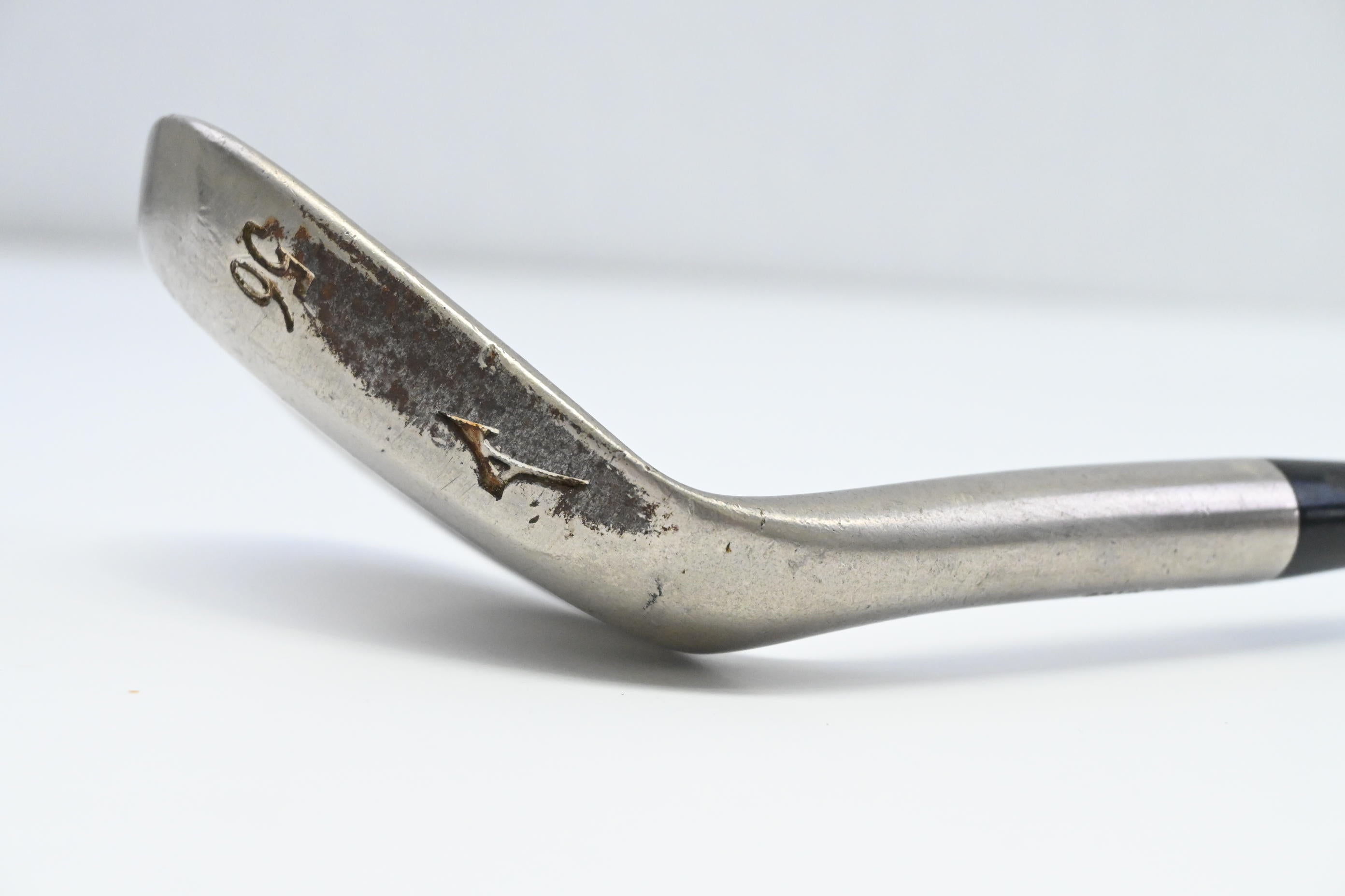 Mizuno MP R Series Sand Wedge / 56 Degree / Stiff Flex Dynamic Gold S300 Shaft