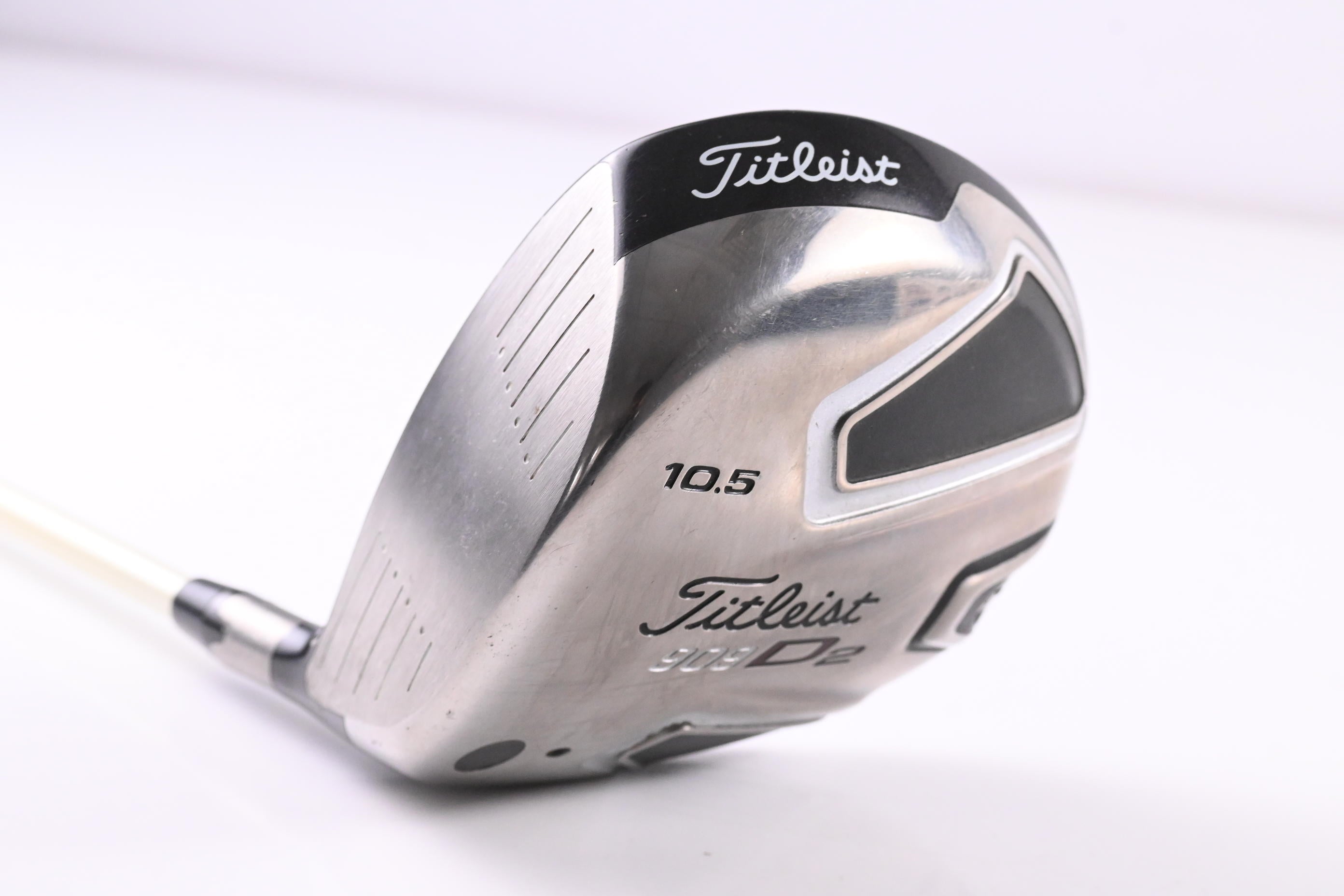 Left Hand Titleist 909 D2 Driver / 10.5 Degree / Regular Flex UST MP4 MircroPLY