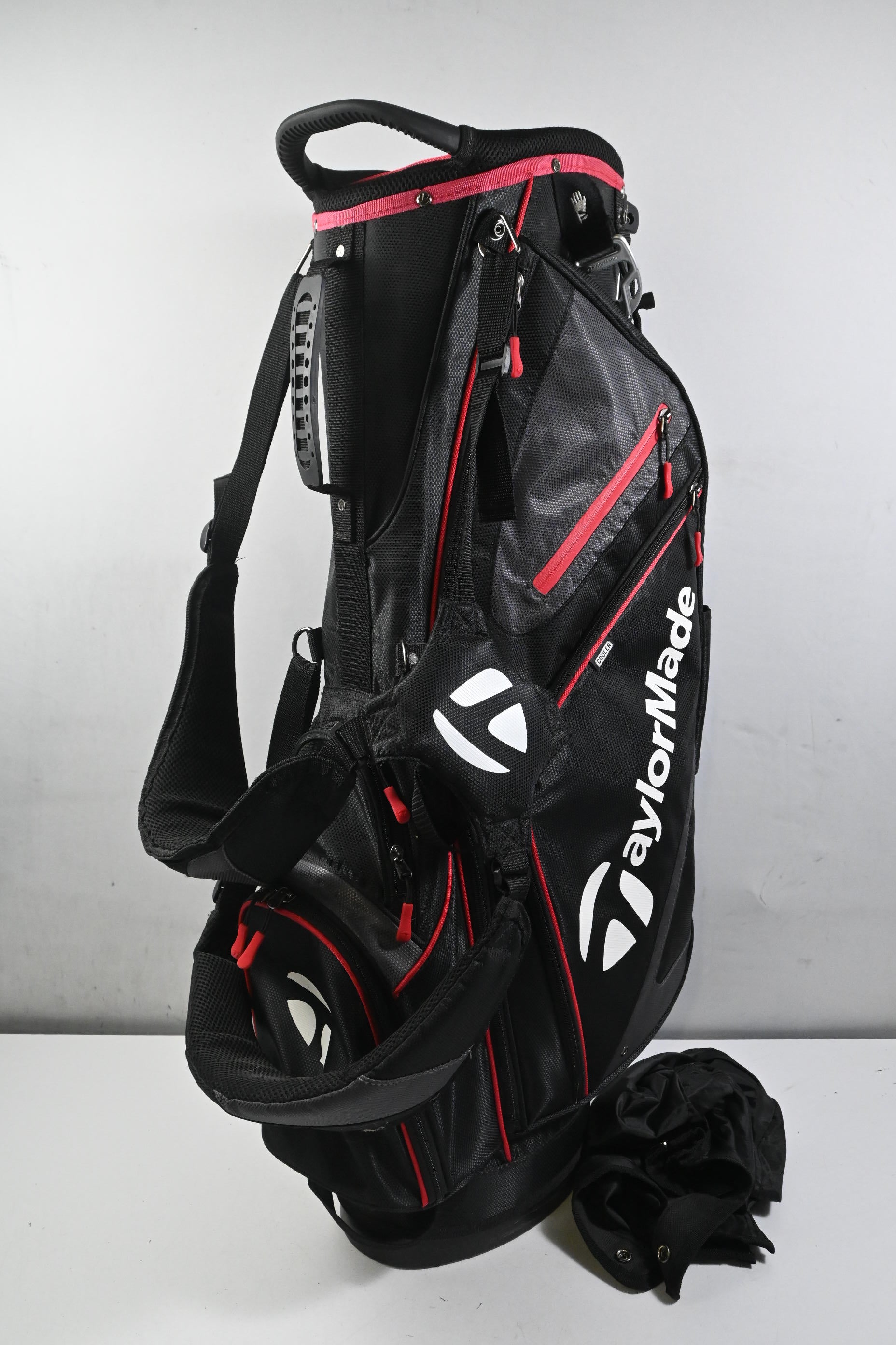 Taylormade Stand Bag / 6-Way Divider / Black, Red & White