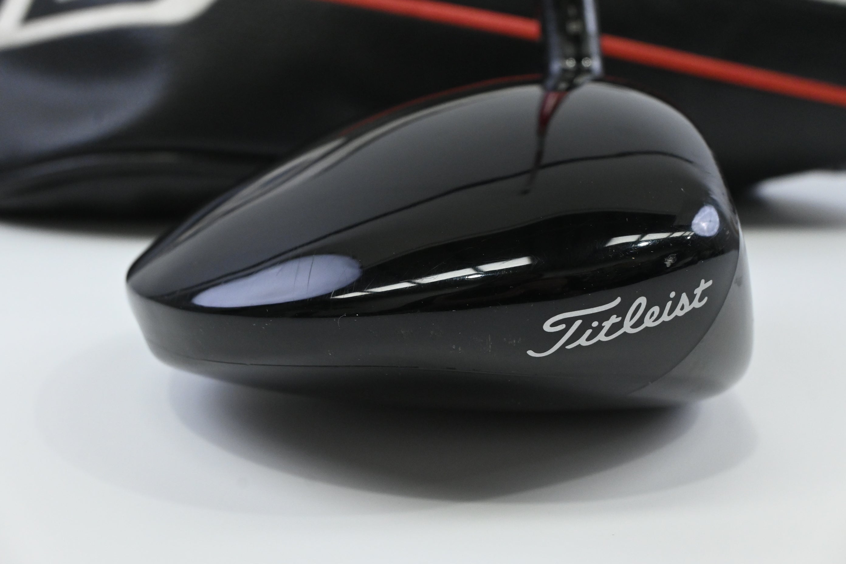 Titleist GT2 Driver / 10 Degree / Regular Flex Denali Red 50 Shaft