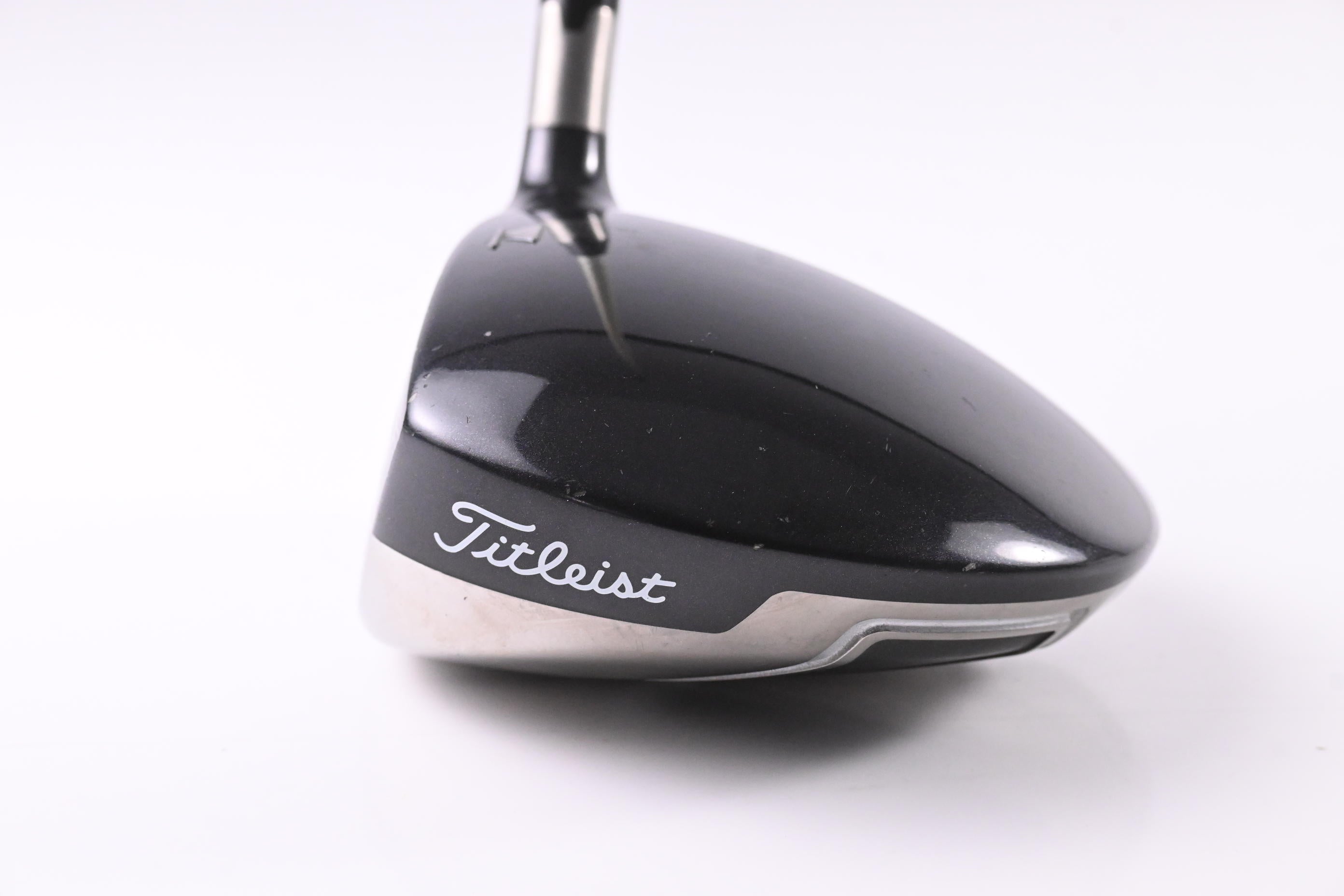 Left Hand Titleist 909 D2 Driver / 10.5 Degree / Regular Flex UST MP4 MircroPLY