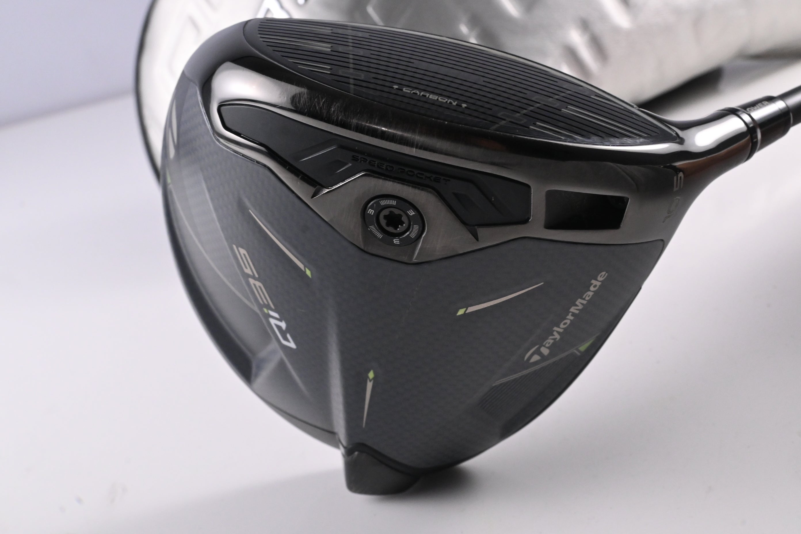 Taylormade Qi35 Driver / 10.5 Degree / Regular Flex Ventus Blue 5 Shaft