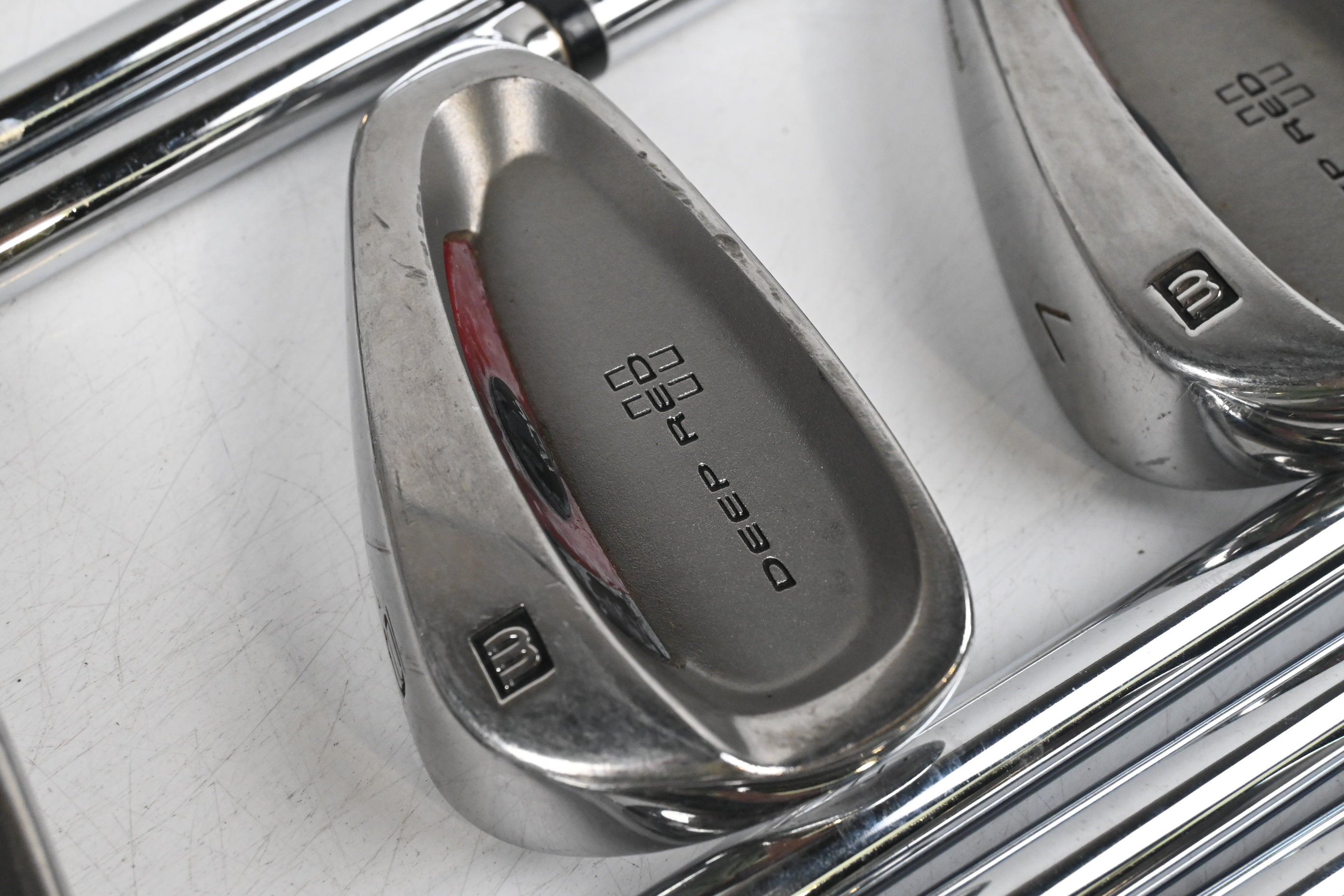 Wilson Deep Red Irons / 4-PW+SW / Regular Flex Wilson Step Control Shafts