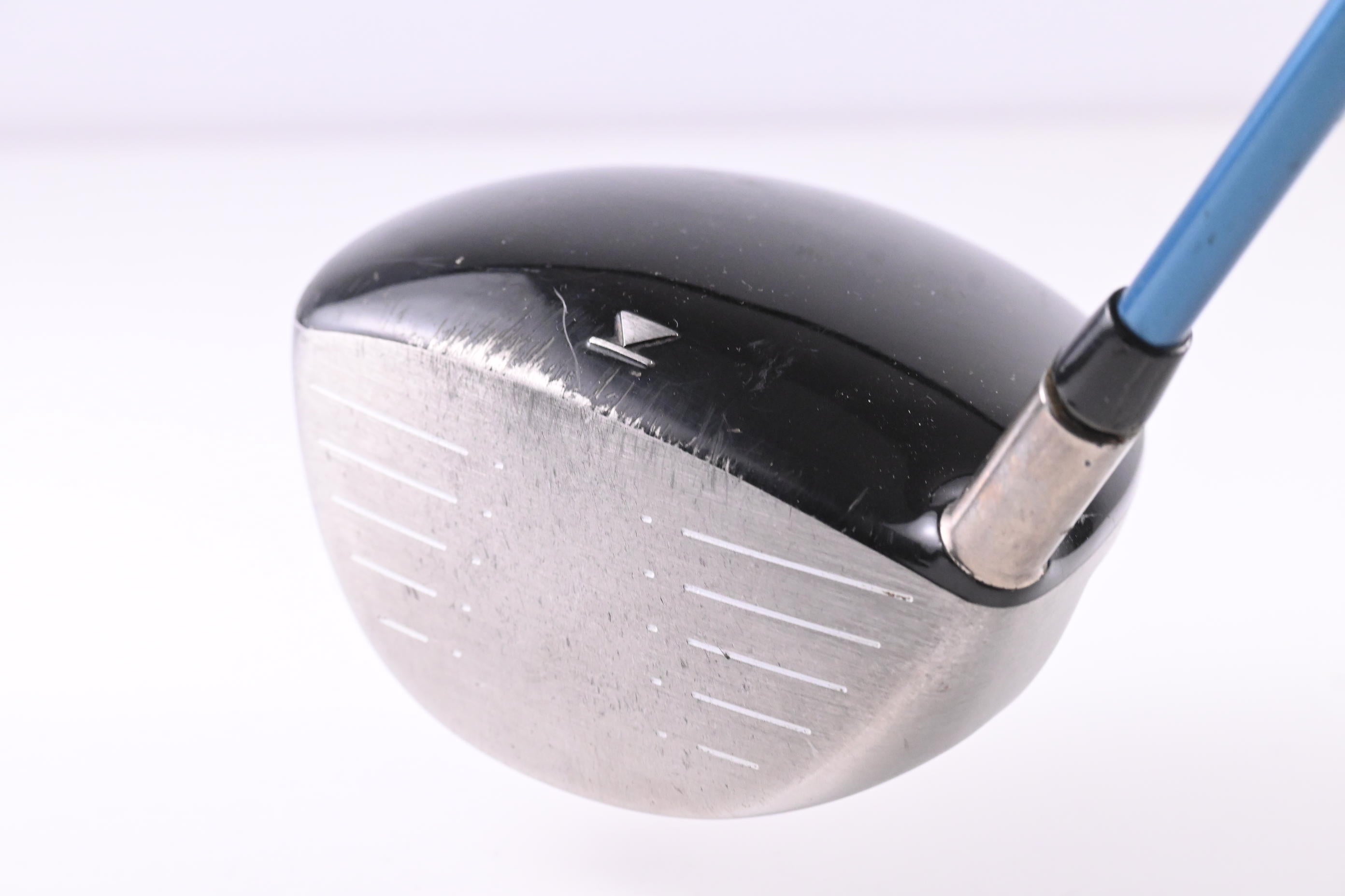 Titleist 907 D2 Driver / 10.5 Degree / Stiff Flex Aldila VS Proto 65 Shaft