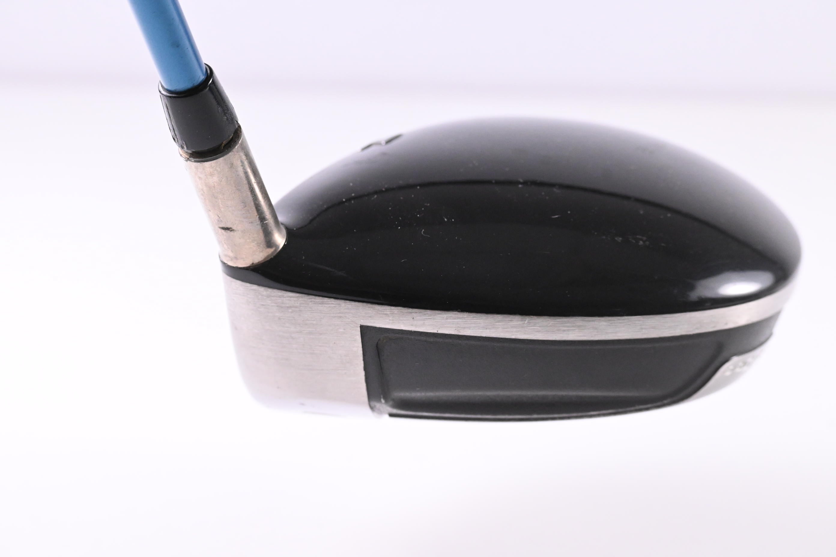 Titleist 907 D2 Driver / 10.5 Degree / Stiff Flex Aldila VS Proto 65 Shaft