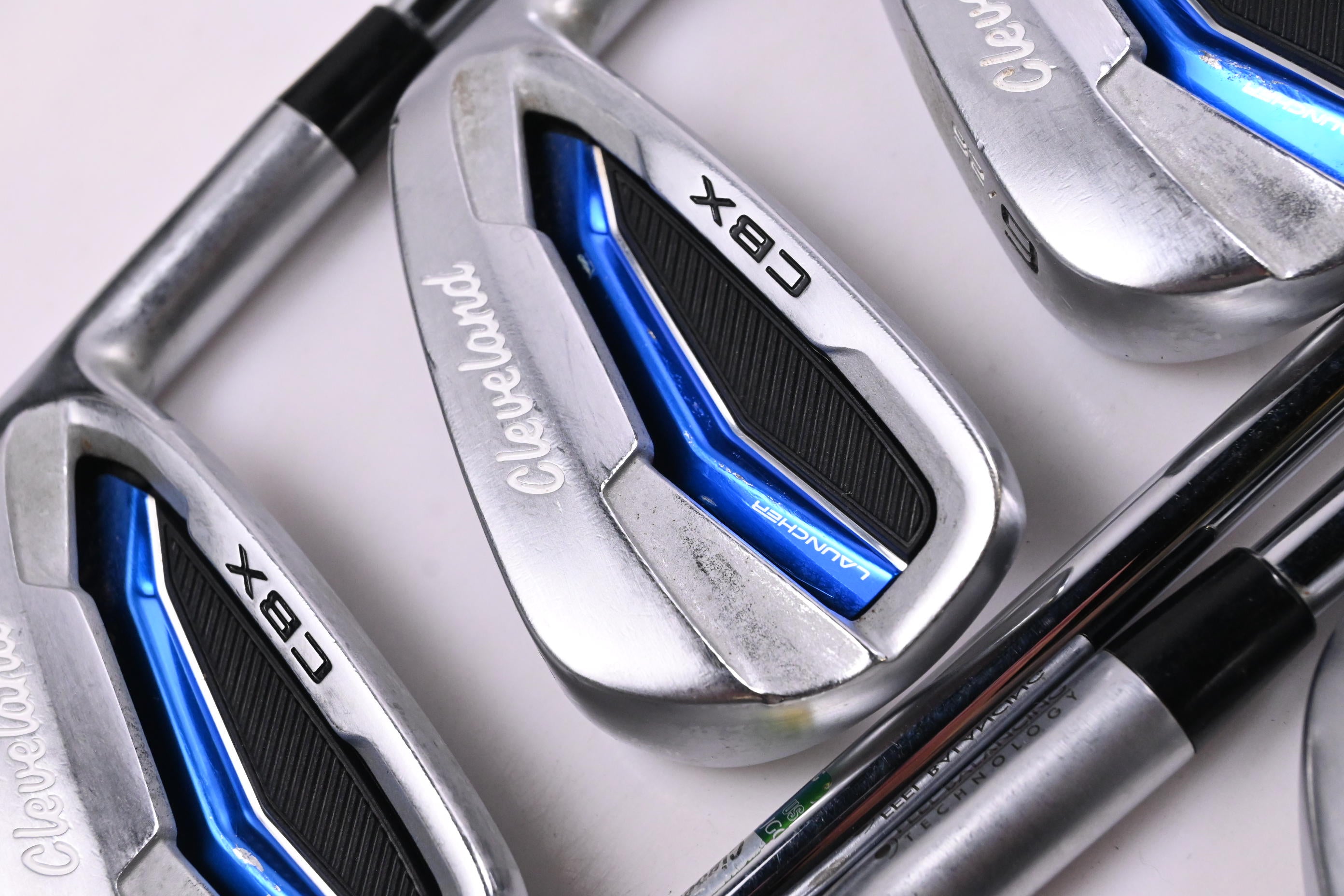 Cleveland CBX Irons / 4-PW / Regular Flex Dynamic Gold DST 98 R300 Shafts