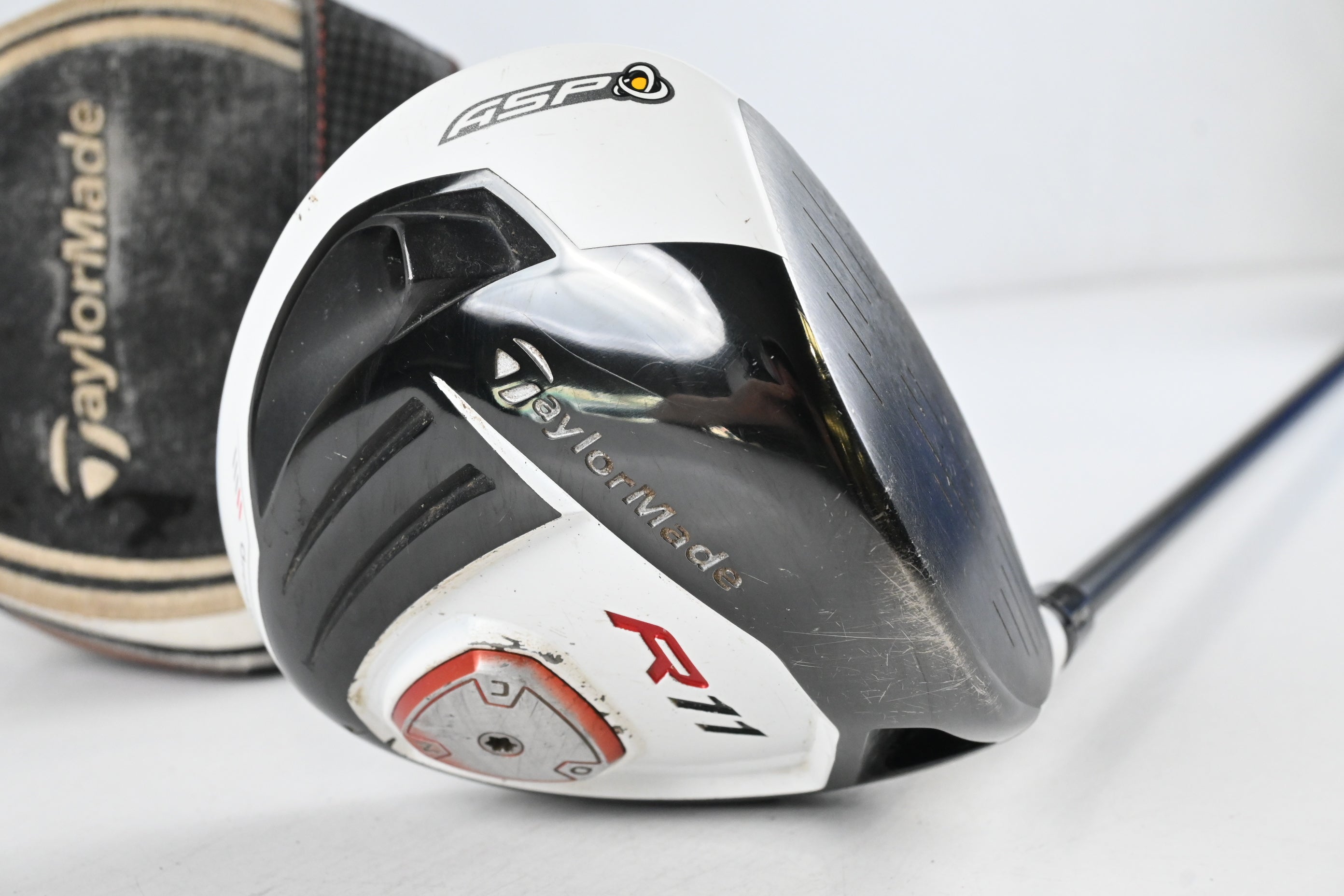 Taylormade R11 Driver / 9 Degree / Stiff Flex Fujikura Blur 60 Shaft