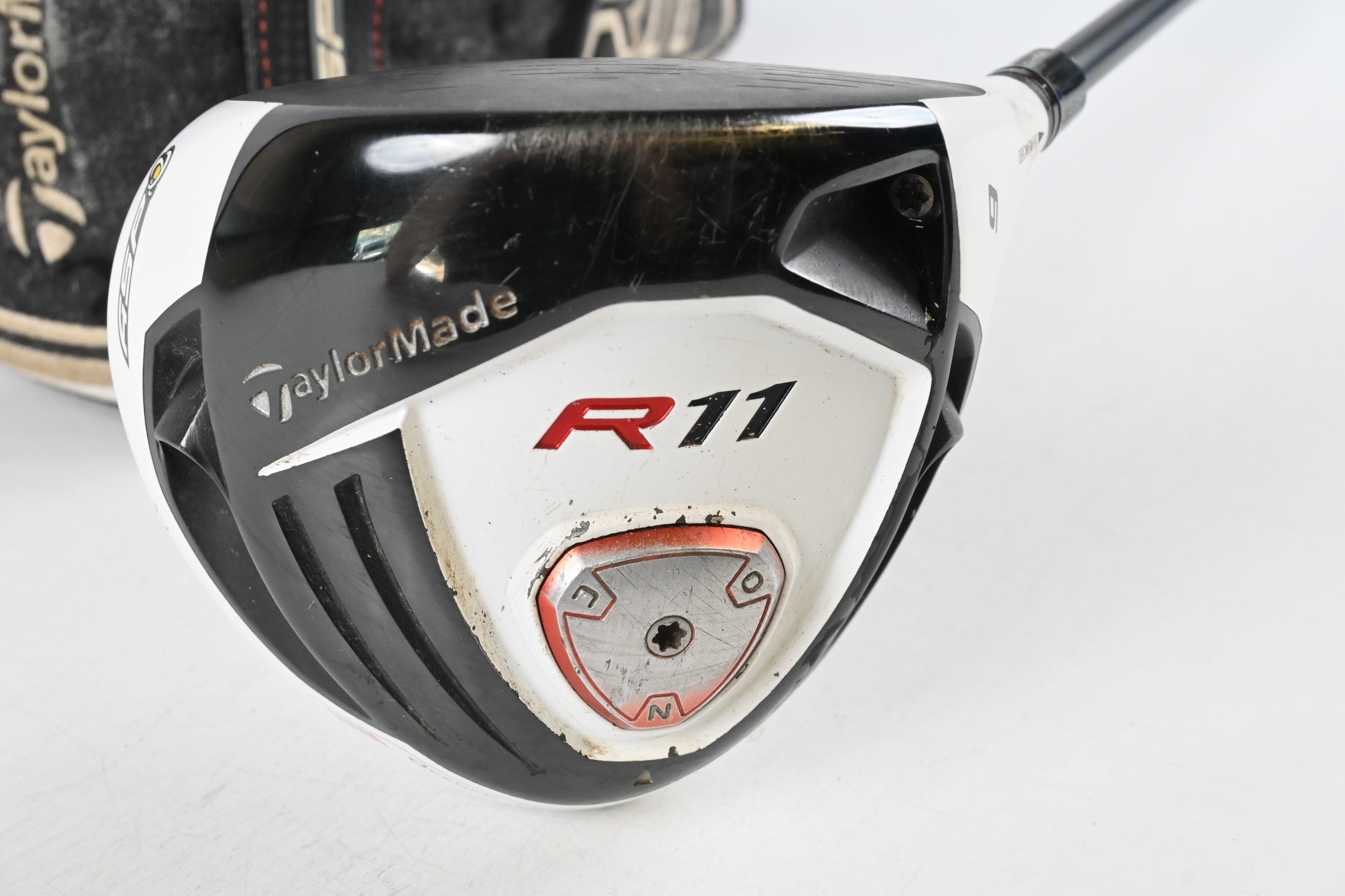 Taylormade R11 Driver / 9 Degree / Stiff Flex Fujikura Blur 60 Shaft