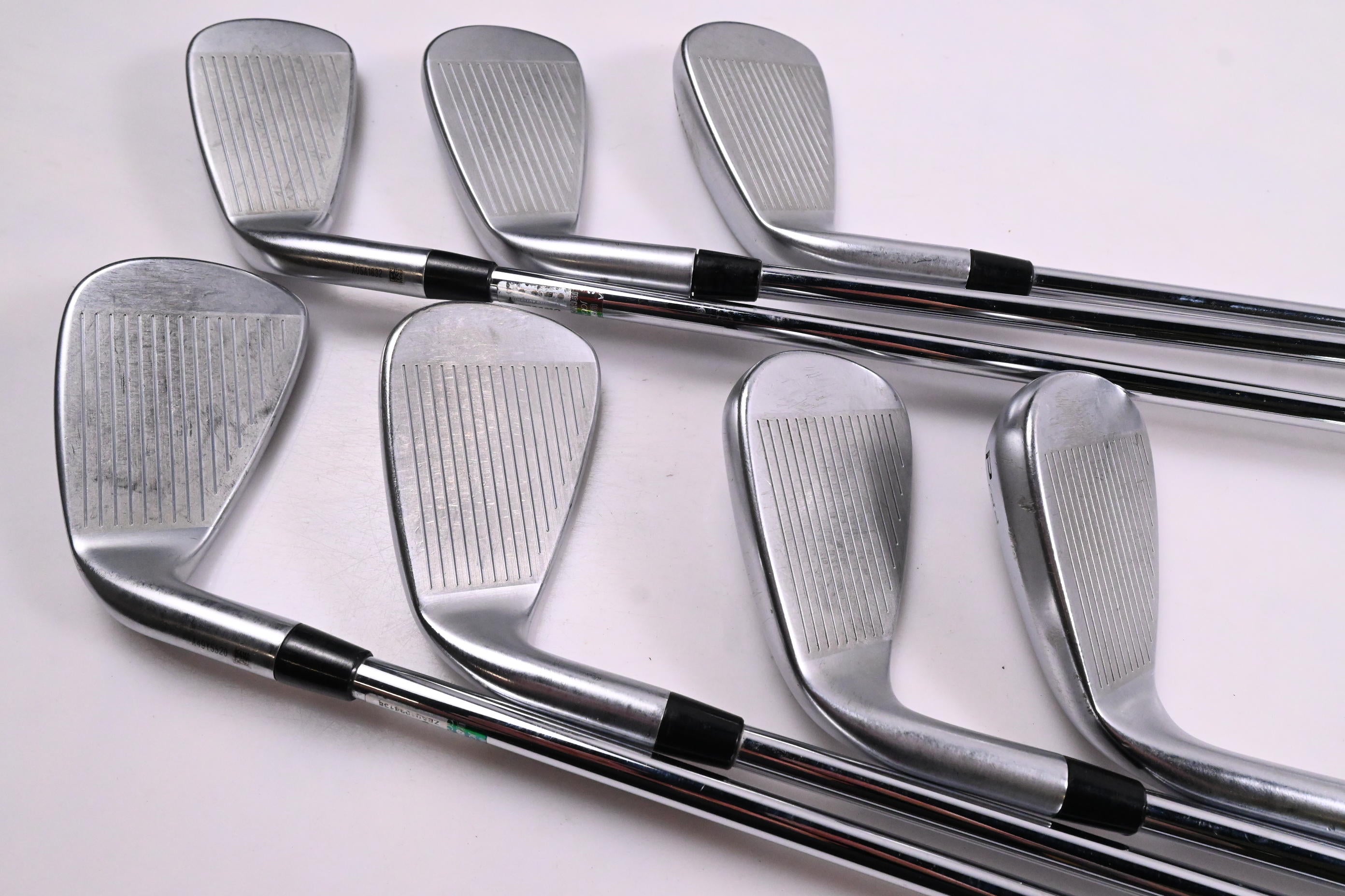 Cleveland CBX Irons / 4-PW / Regular Flex Dynamic Gold DST 98 R300 Shafts