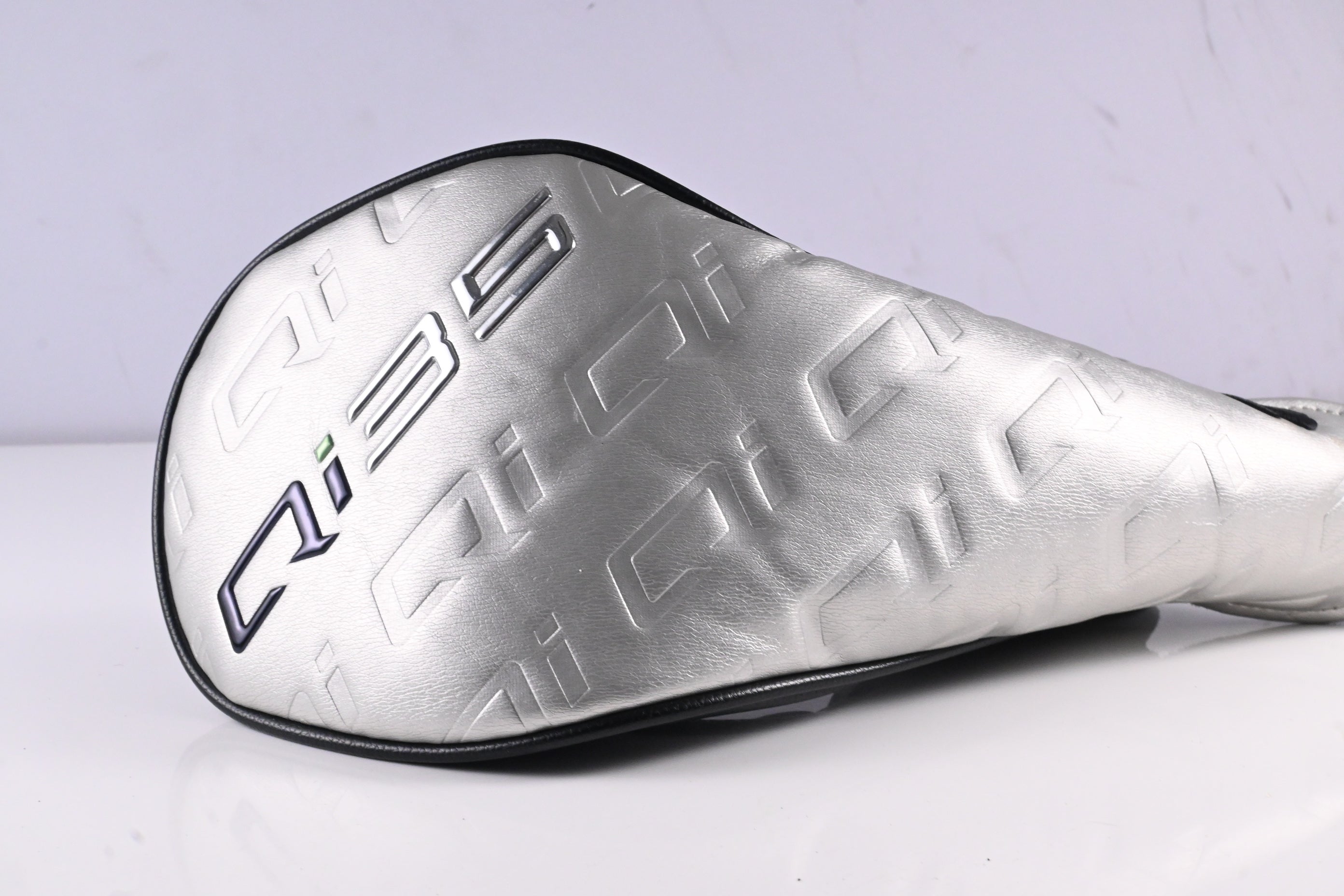 Taylormade Qi35 Driver / 10.5 Degree / Regular Flex Ventus Blue 5 Shaft