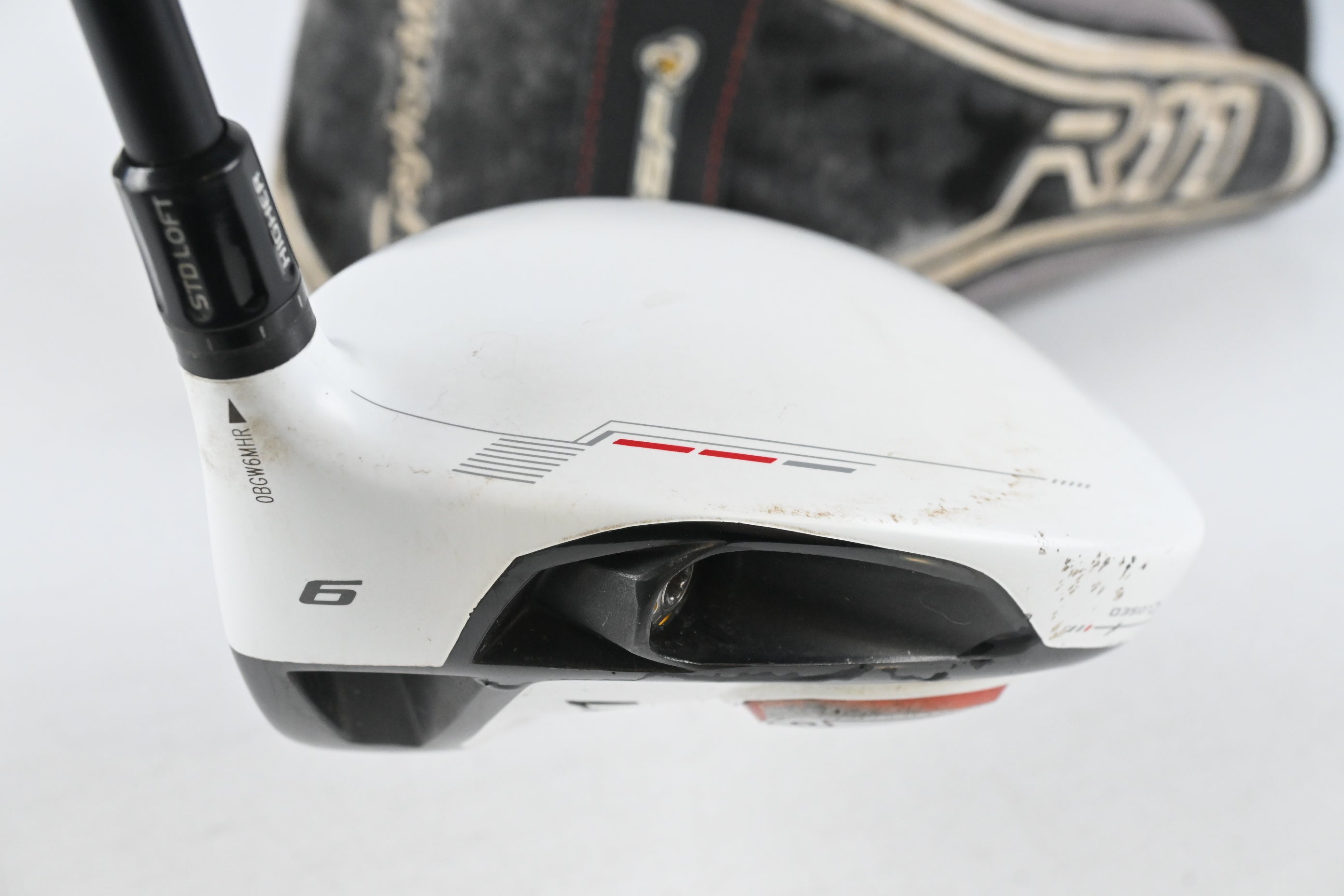 Taylormade R11 Driver / 9 Degree / Stiff Flex Fujikura Blur 60 Shaft