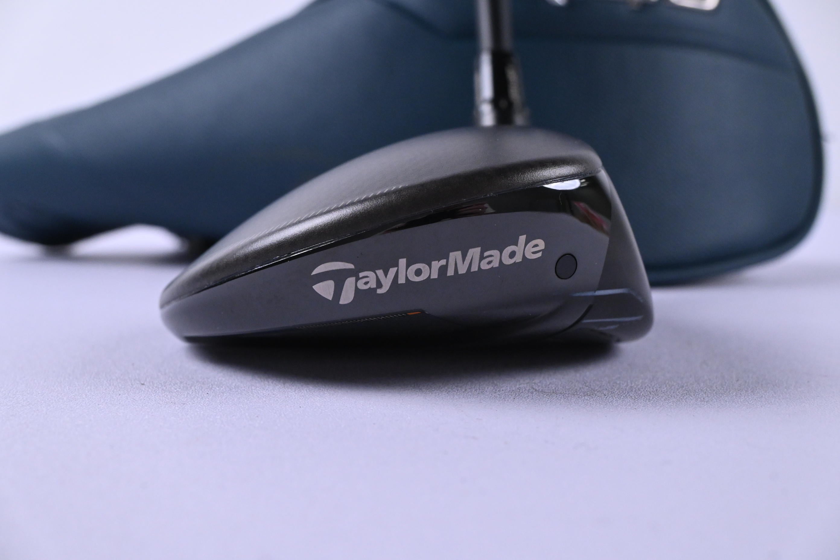 Taylormade Qi4D #5 Wood / 18 Degree / Regular Flex REAX 65 Shaft