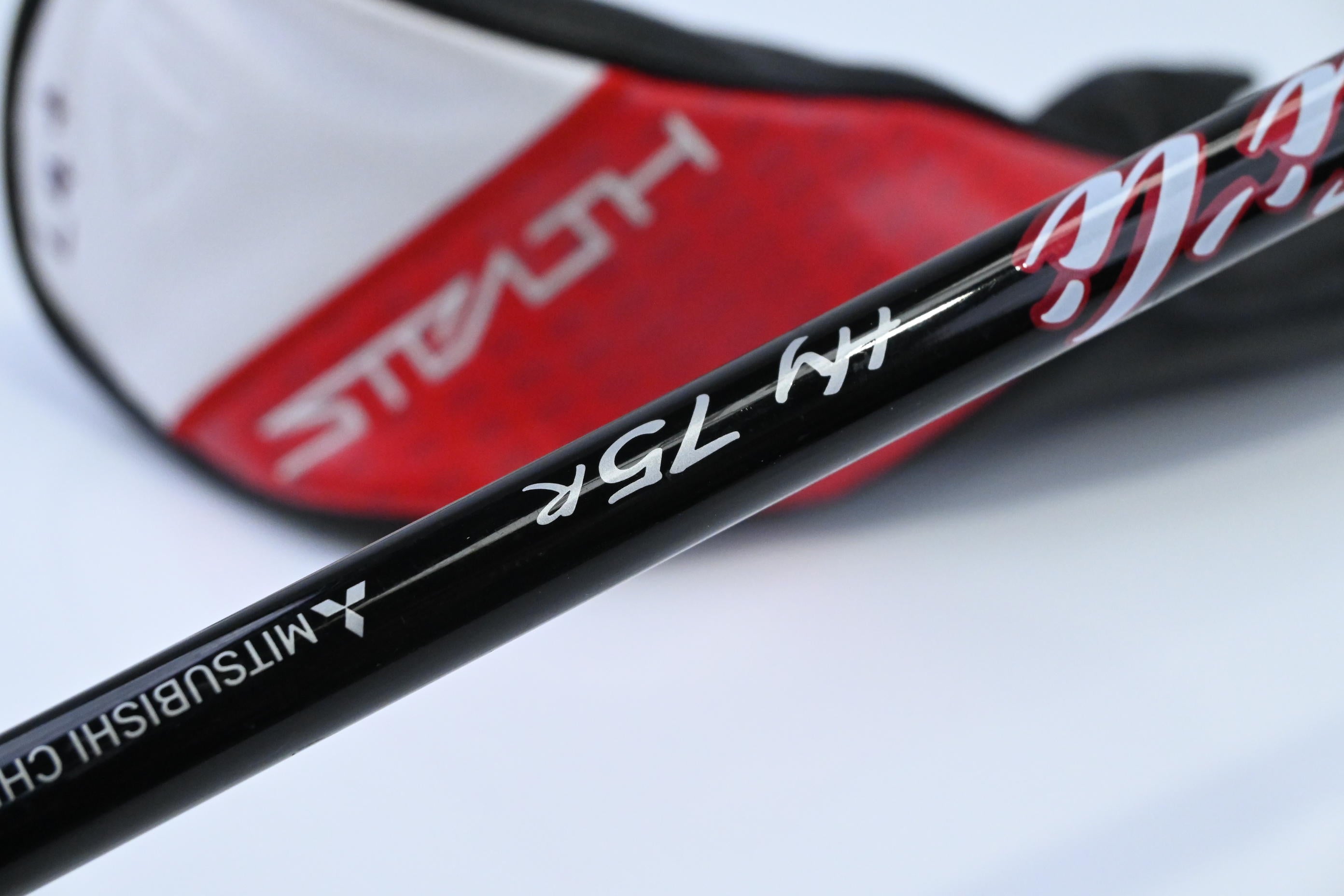 Left Hand Taylormade Stealth Plus #4 Hybrid / 22 Degree / Regular Flex Kai'li 75