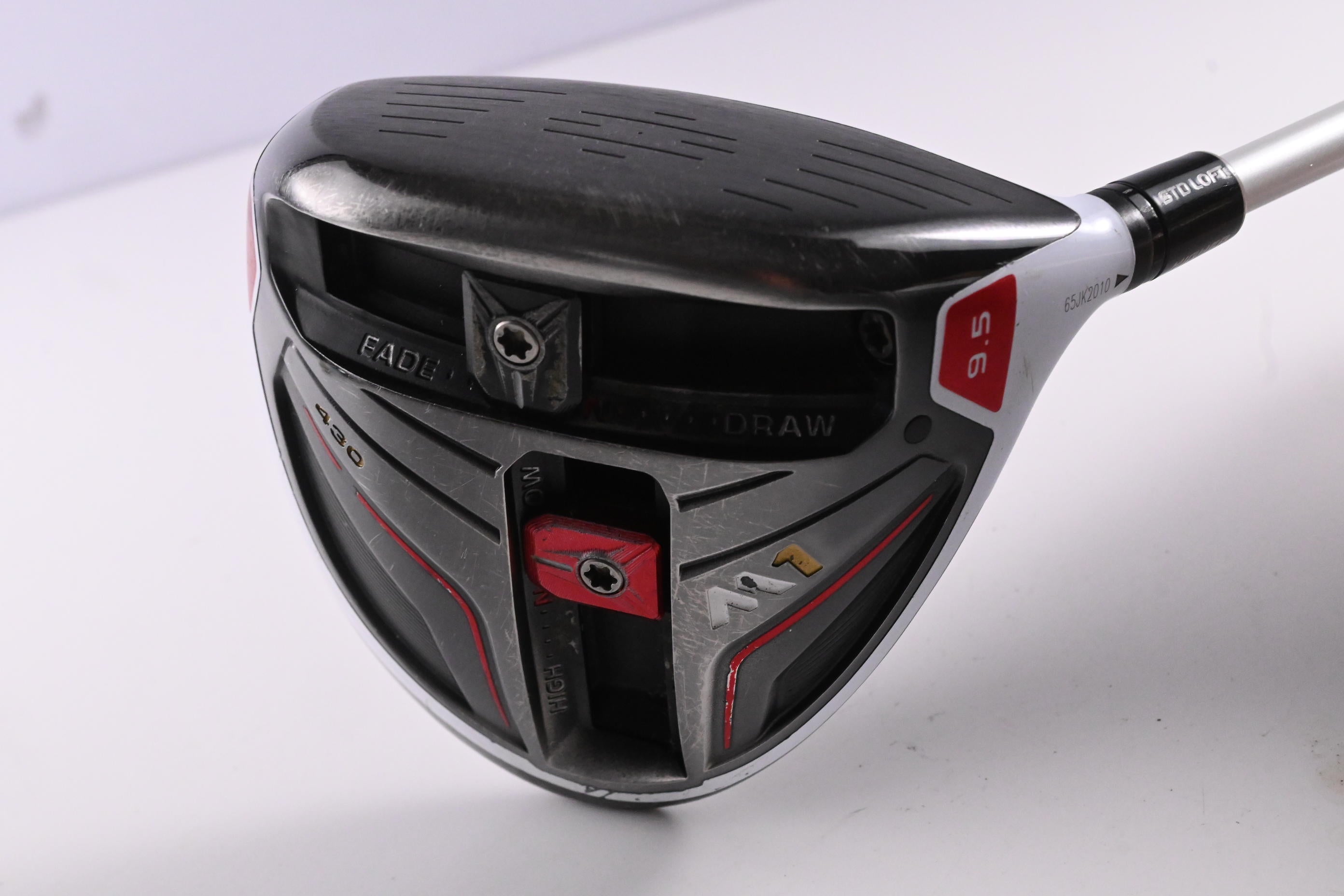 Taylormade M1 2016 Driver / 9.5 Degree / Stiff Flex Aldila Rogue 110 MSI 70