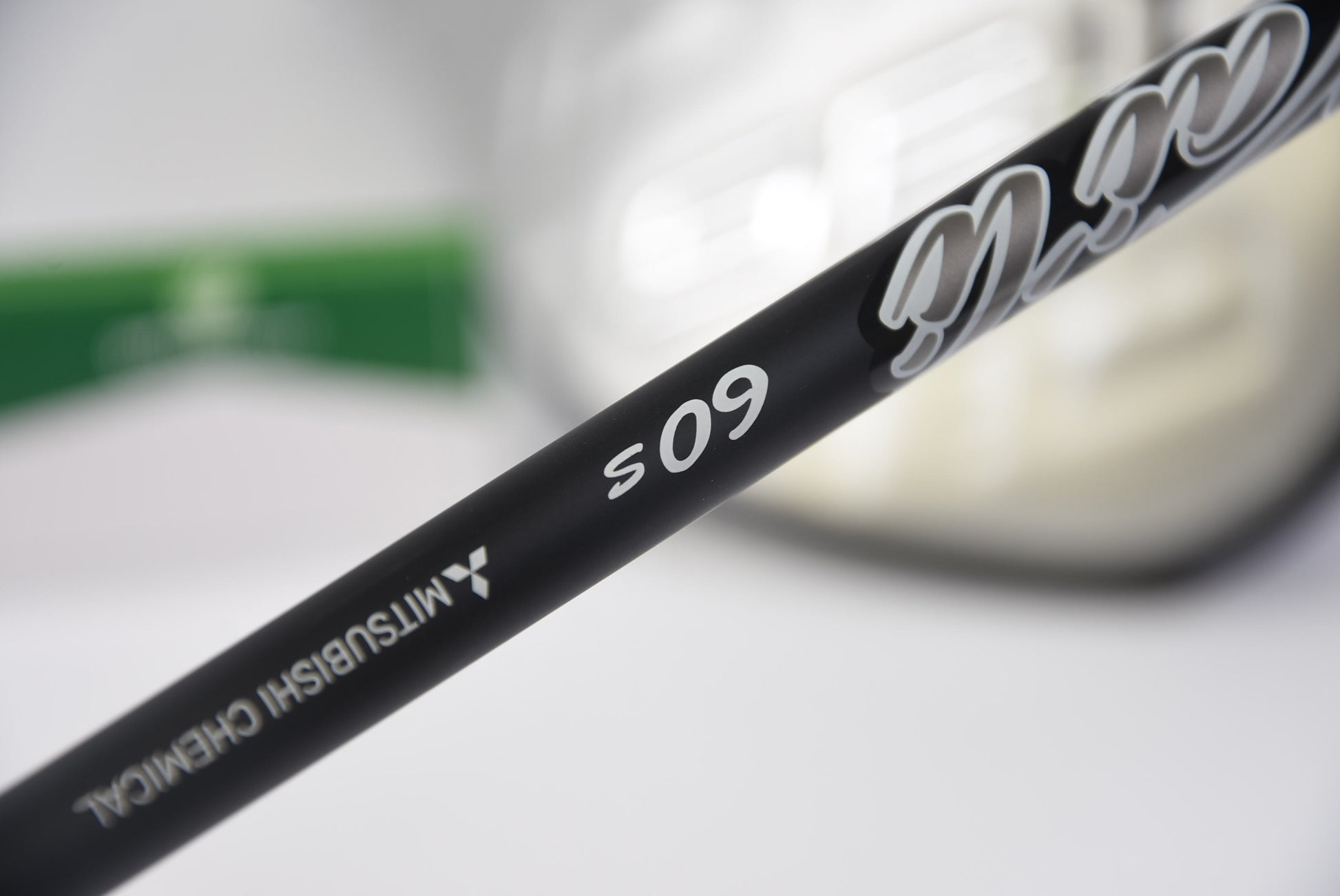 Taylormade Qi35 LS Driver / 9 Degree / Stiff Flex Kai'li Dark Waves White 60