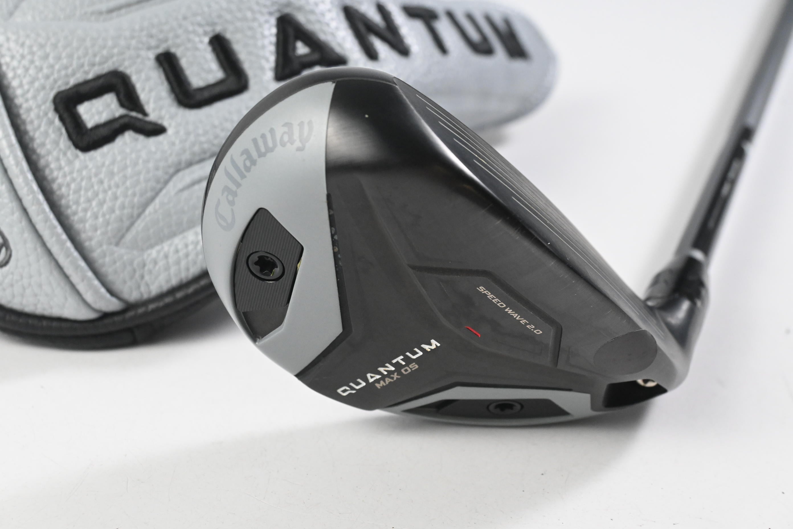 Callaway Quantum Max OS #4 Hybrid / 20 Degree / Regular Flex Denali Frost 60