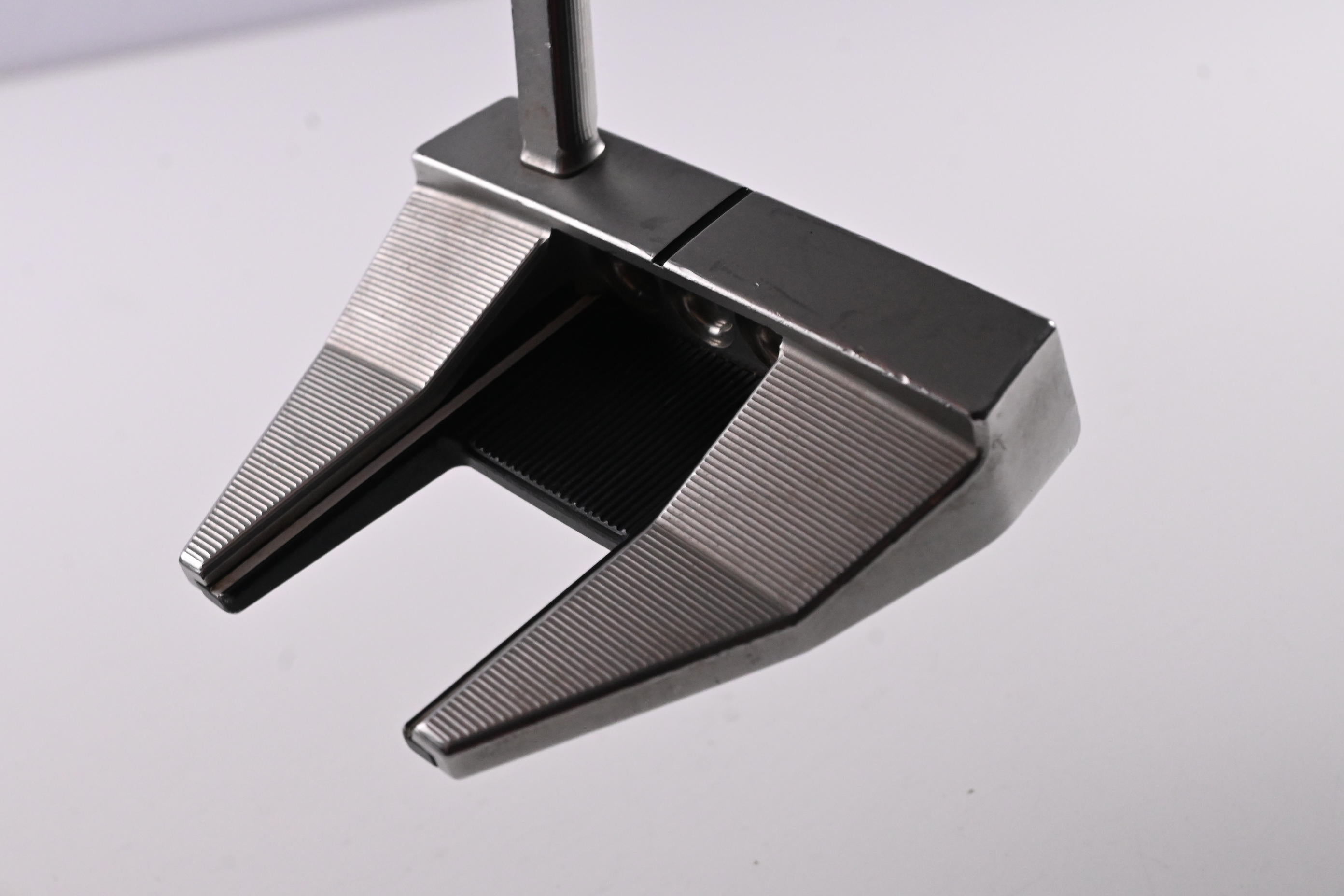 Scotty Cameron 2024 Phantom 7.5 Putter / 35 Inch
