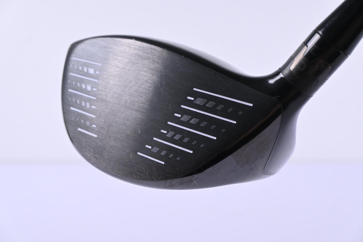 Titleist 913 D3 Driver / 9.5 Degree / Stiff Flex Aldila RIP Phenom 70 Shaft