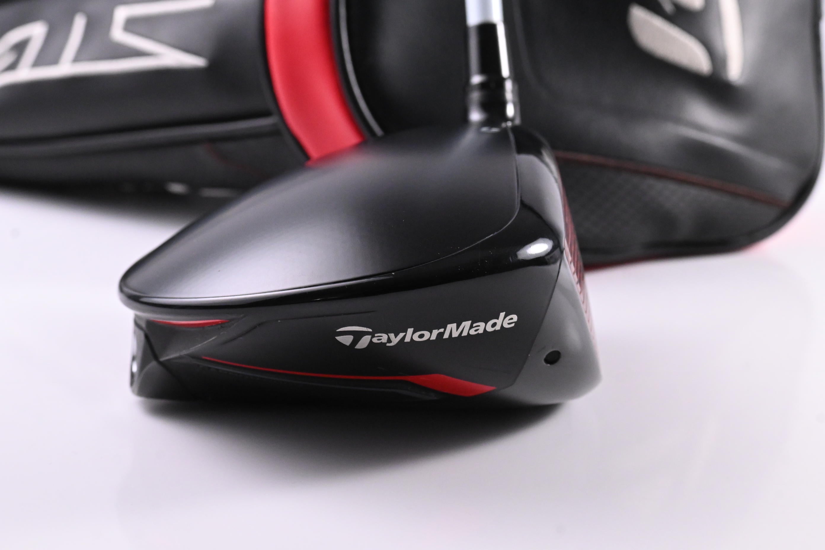 Taylormade Stealth Driver / 10.5 Degree / X-Flex Matrix HD Red Tie 6Q3 Shaft